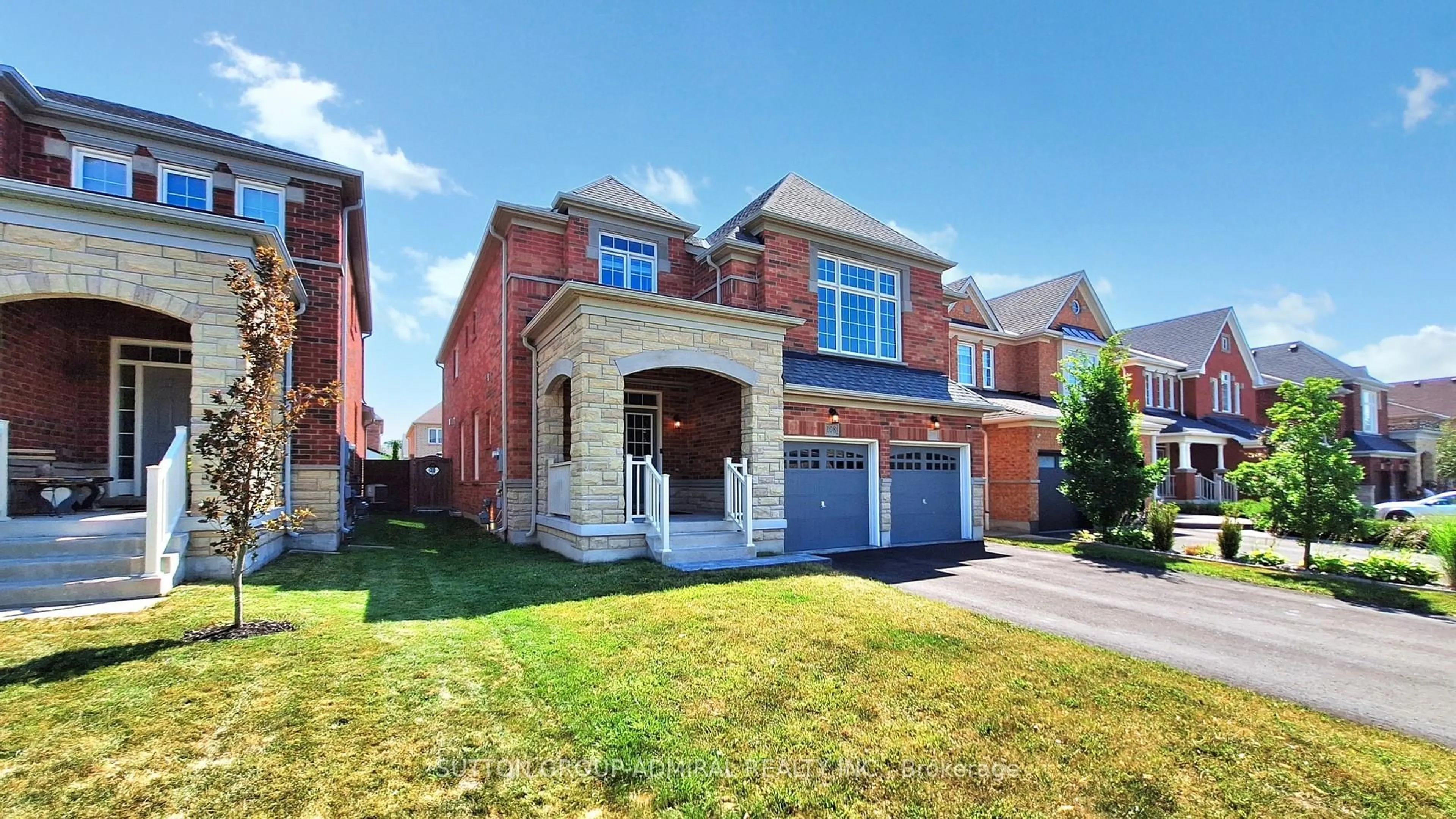 Home with brick exterior material, street for 108 Stewart Cres, Bradford West Gwillimbury Ontario L3Z 0T3