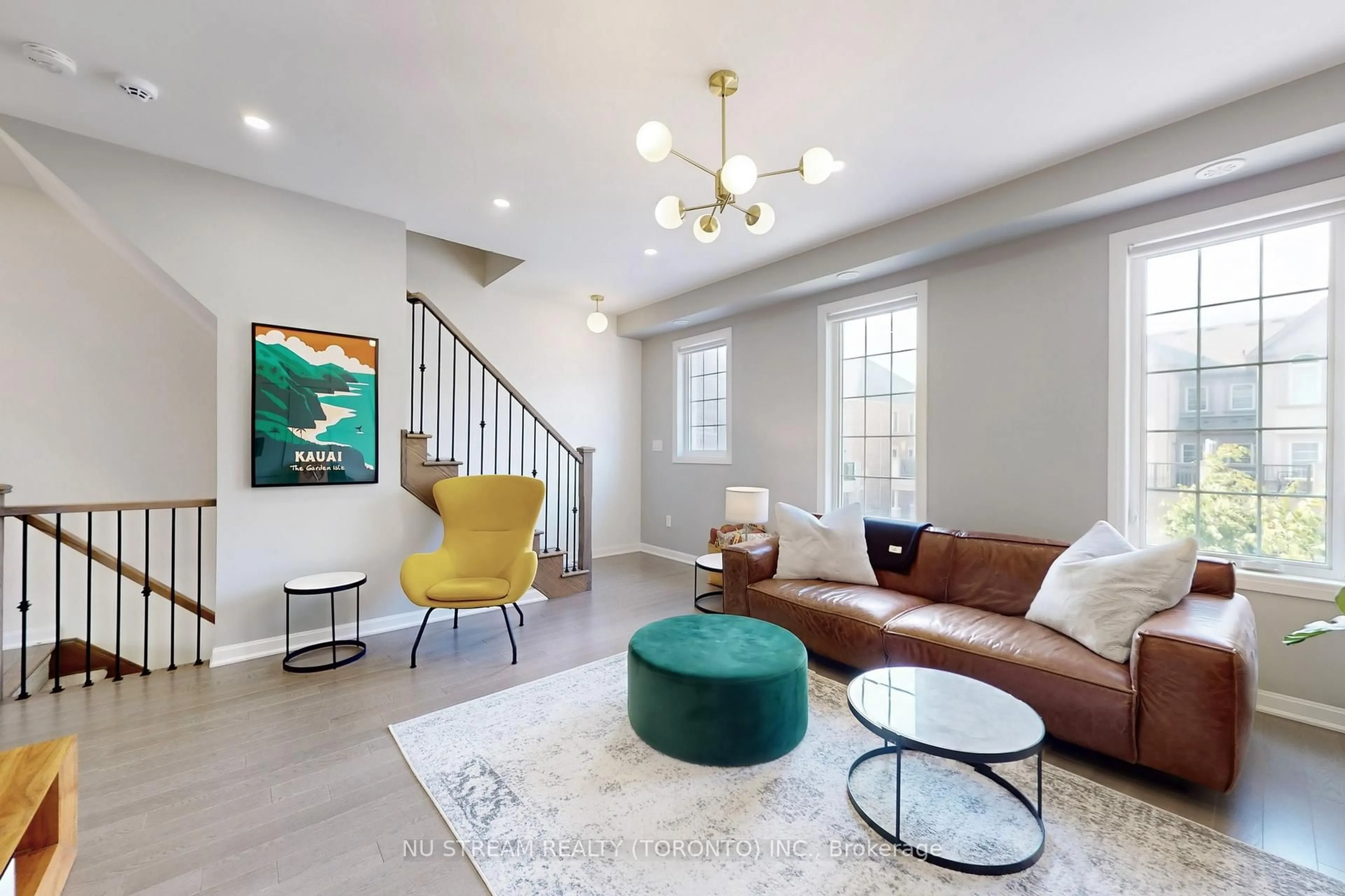Living room with furniture, unknown for 65 Casely Ave, Richmond Hill Ontario L4S 0K2