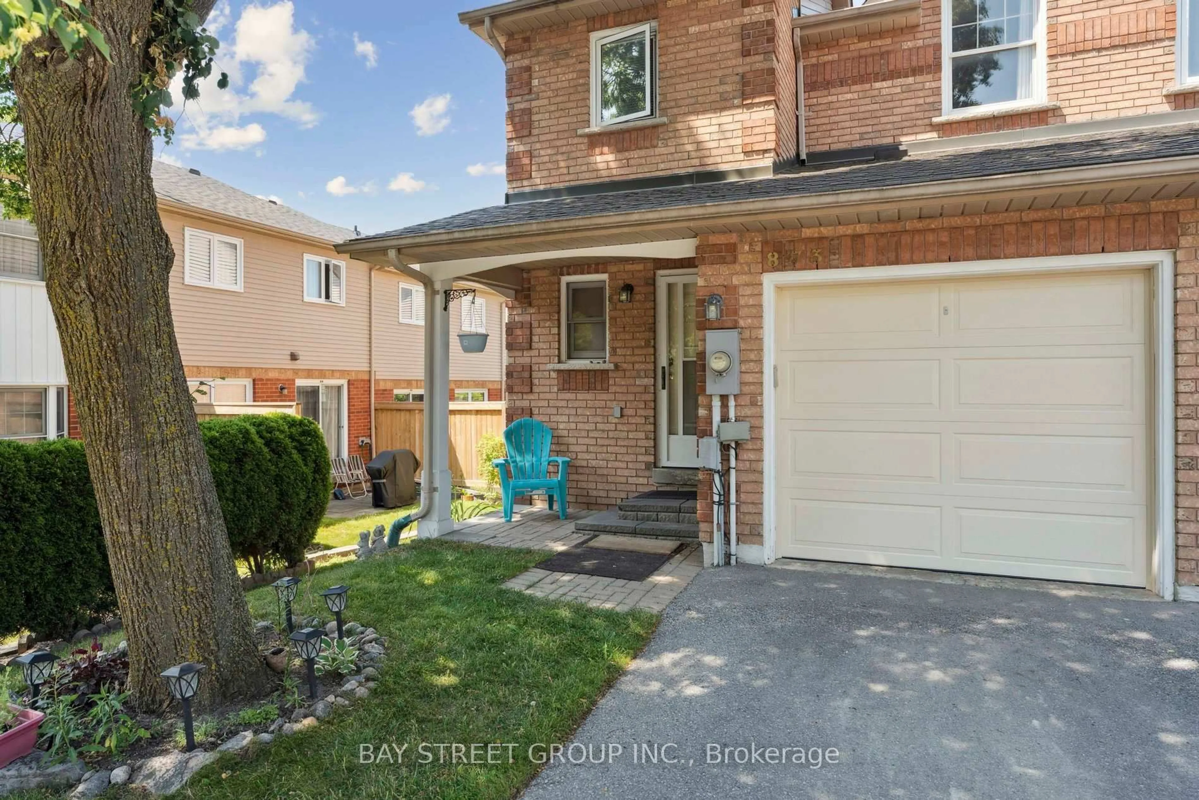 Home with brick exterior material, street for 873 Playter Cres, Newmarket Ontario L3X 1W8