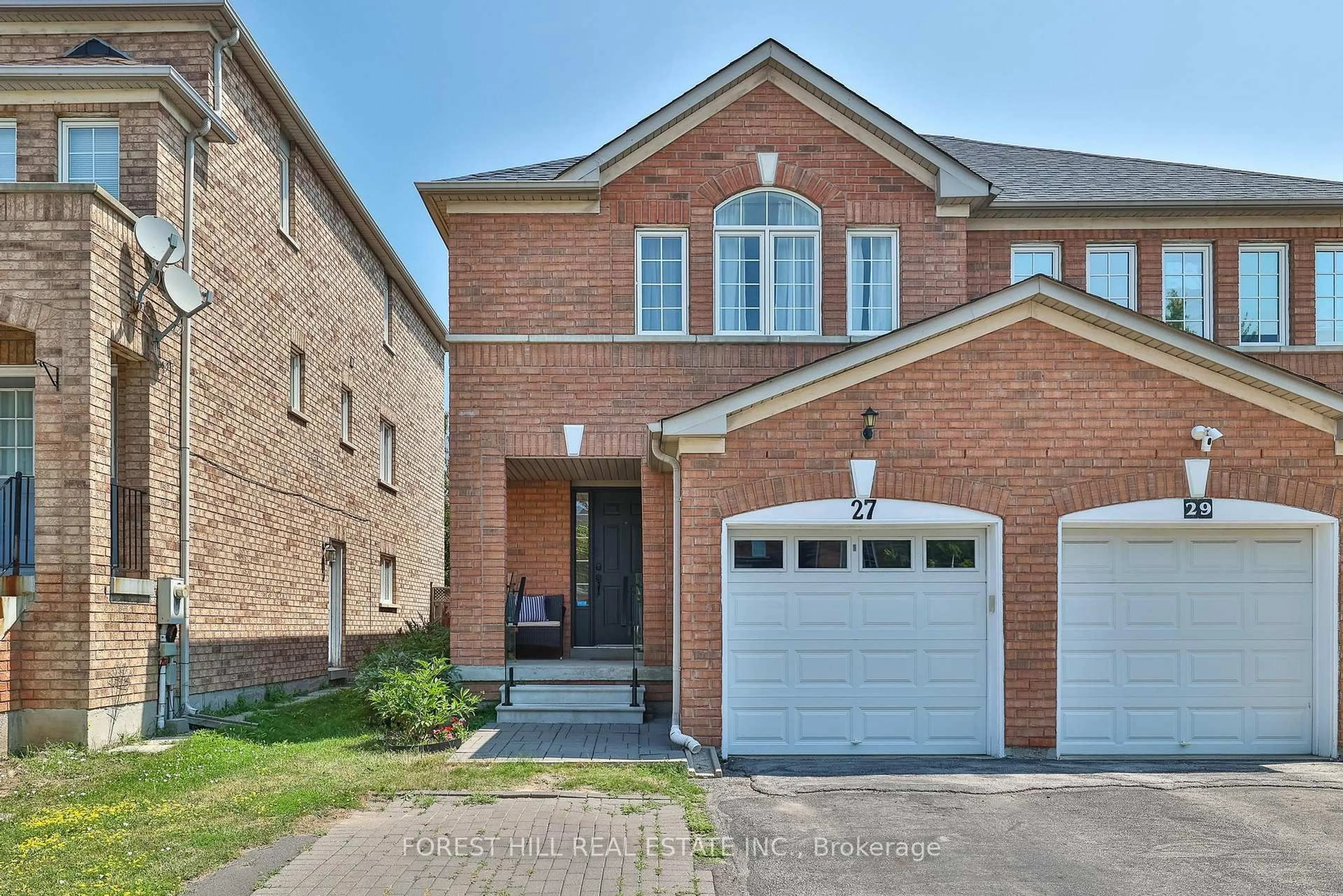 Home with brick exterior material, street for 27 Yellowood Circ, Vaughan Ontario L4J 8M1