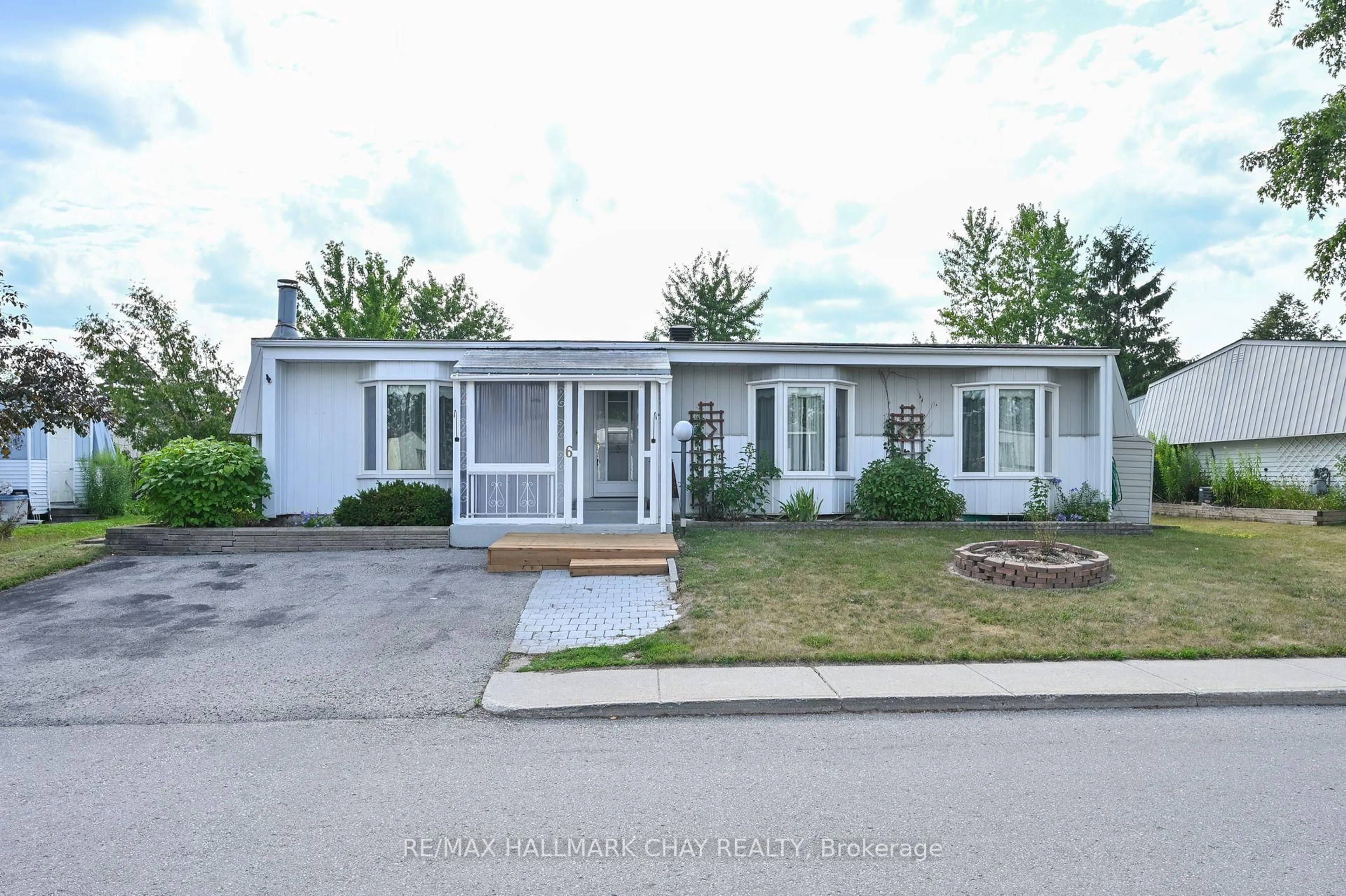 Unknown for 6 Terra Nova Arm, Innisfil Ontario L9S 1S1