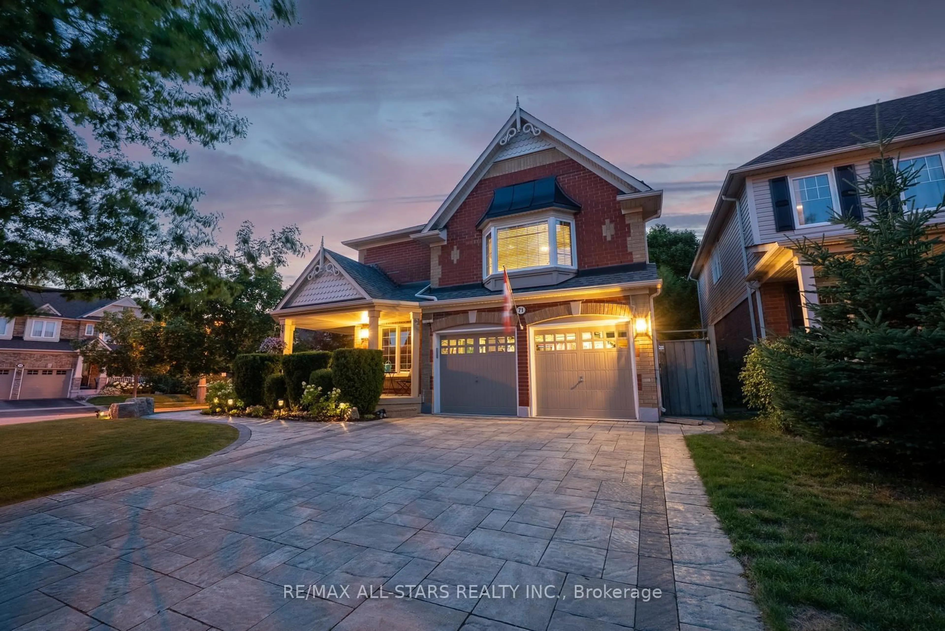 Home with brick exterior material, street for 71 Little Rouge Circ, Whitchurch-Stouffville Ontario L4A 0G2