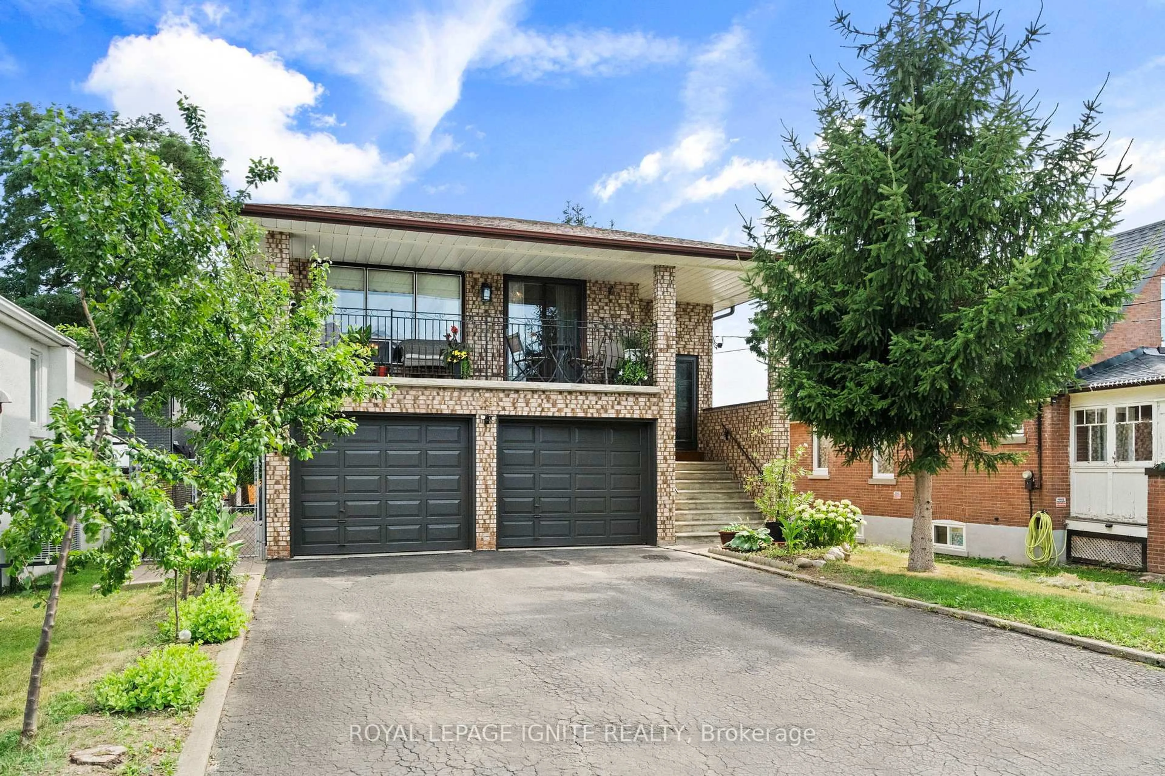 Home with brick exterior material, street for 29 Ellerby Sq, Vaughan Ontario L4L 1N2