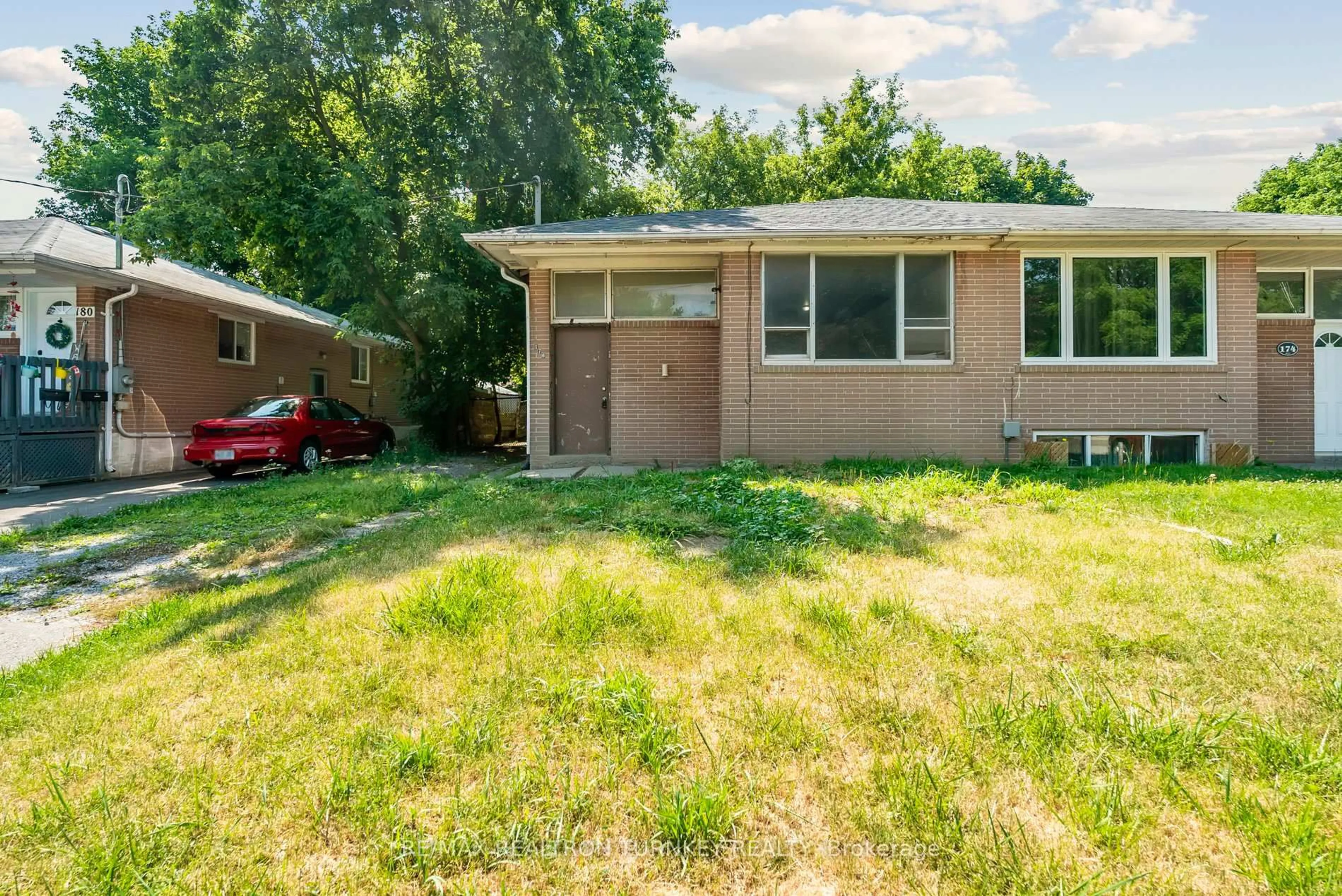 Unknown for 176 Cherrywood Dr, Newmarket Ontario L3Y 2X8