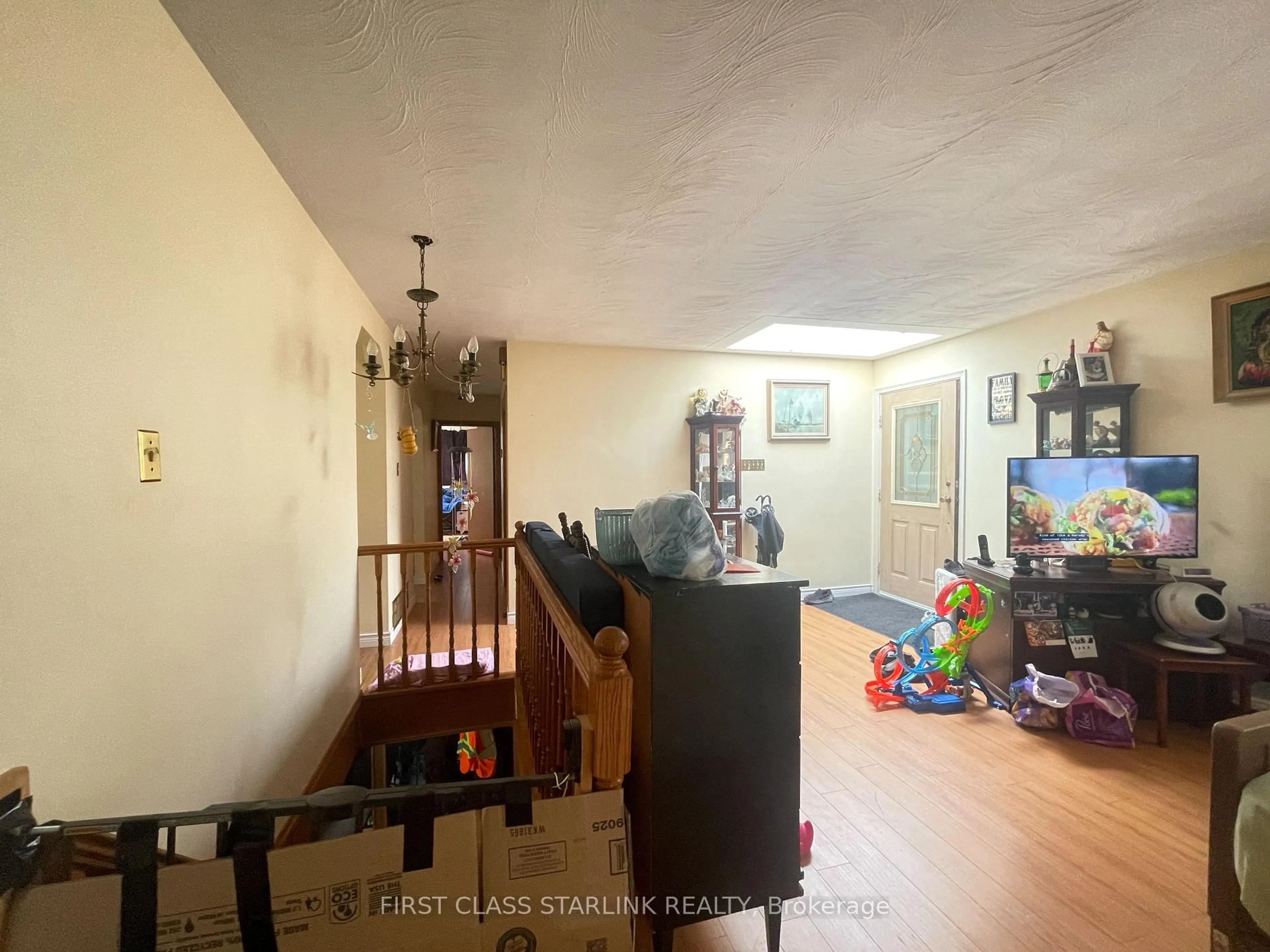 A pic of a room for 91 Birch Ave, Richmond Hill Ontario L4C 6C5