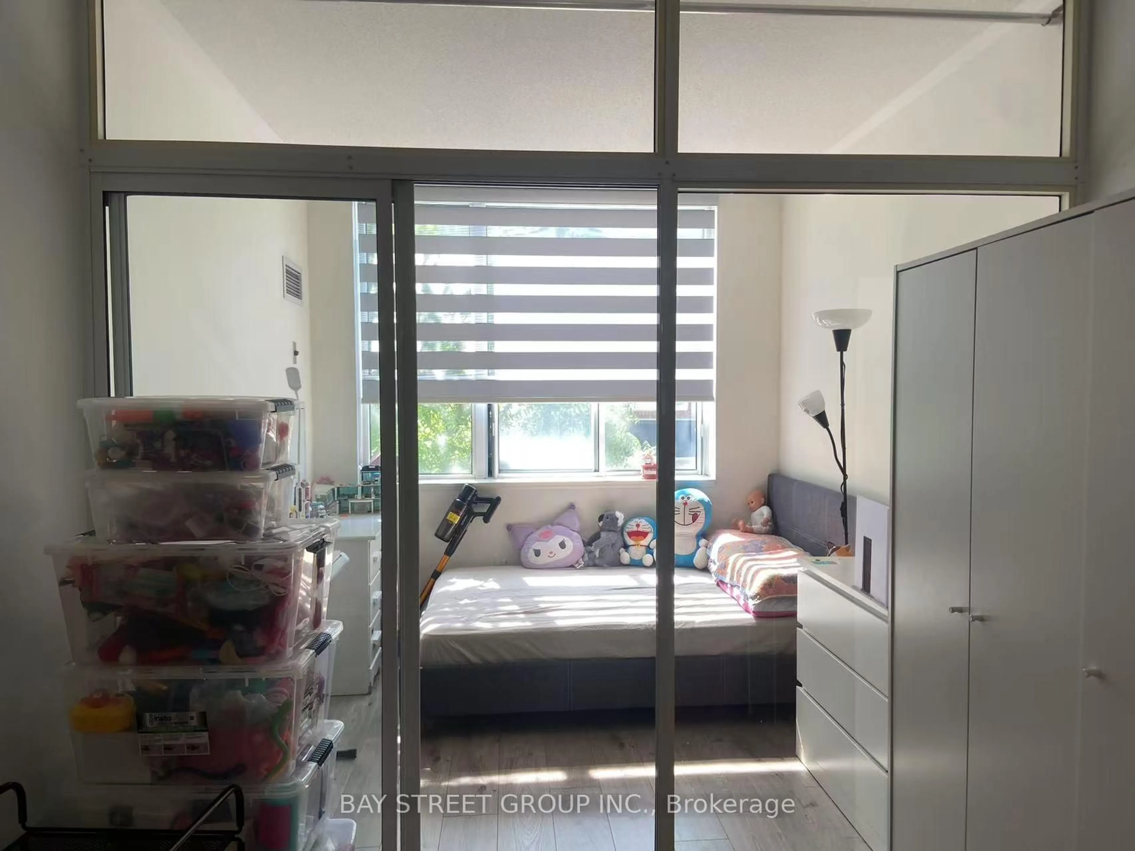 A pic of a room for 7378 Yonge St #212, Vaughan Ontario L4J 8J1