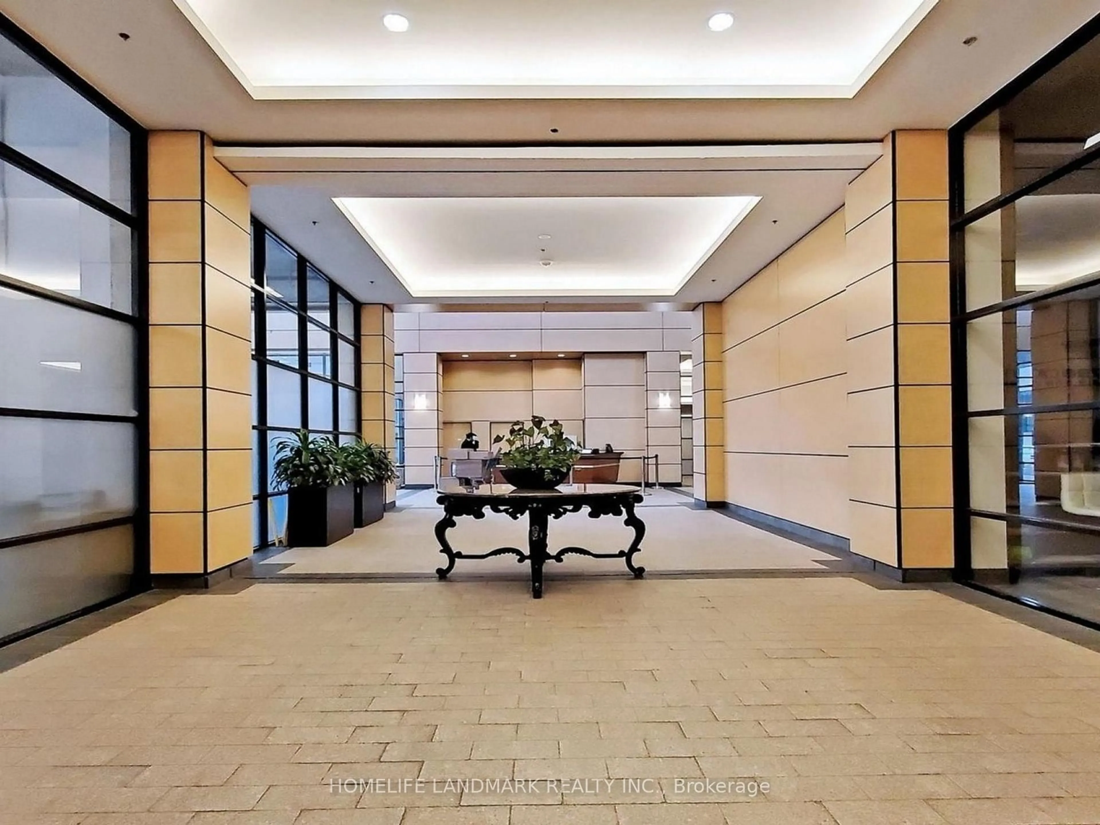 Lobby for 2910 Highway 7 Rd #1802, Vaughan Ontario L4K 0G3