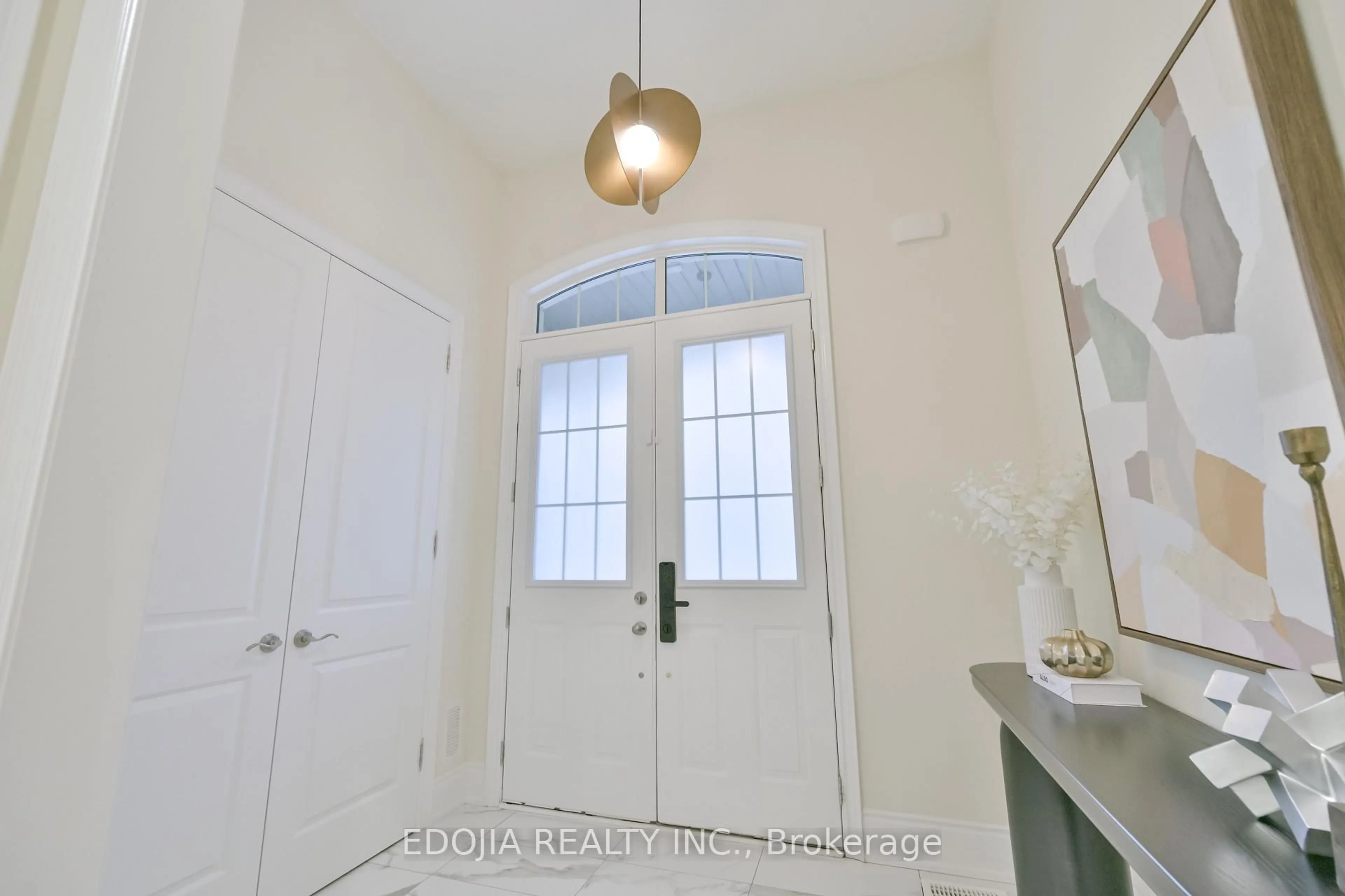 Indoor entryway for 11 Alex Black St, Vaughan Ontario L6A 5A2