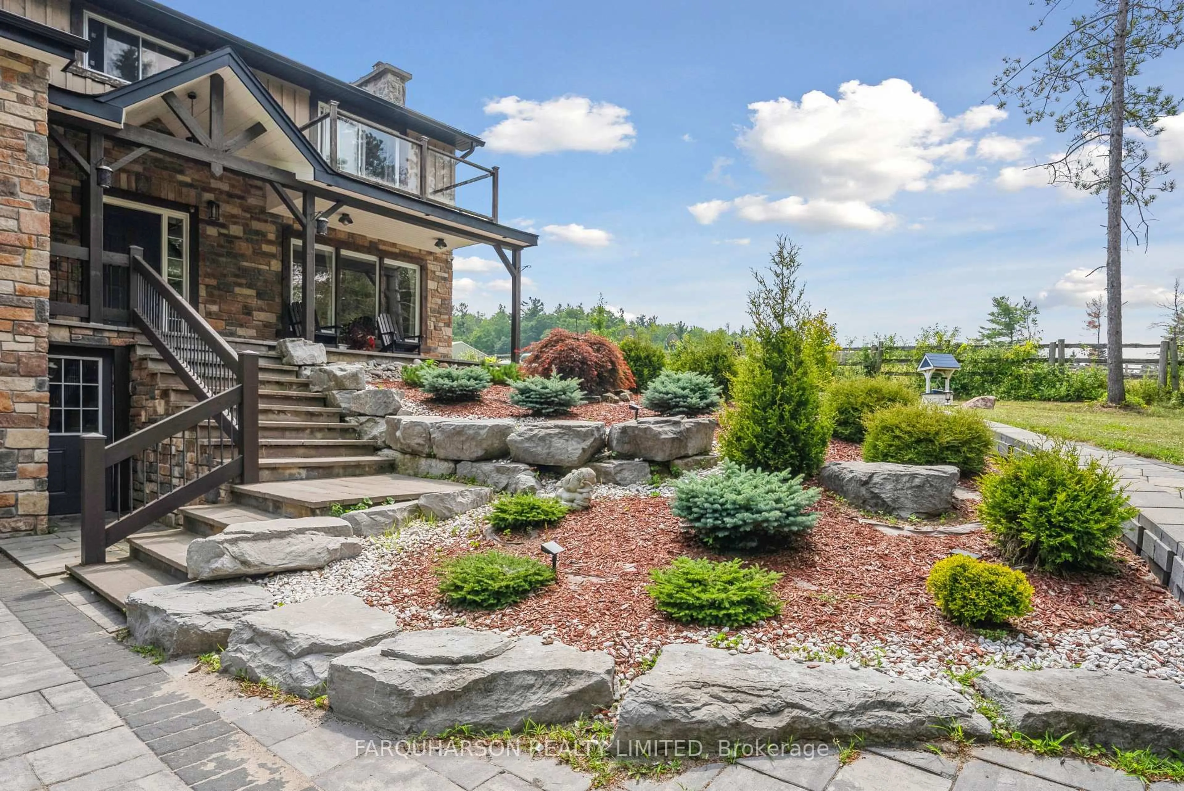 Patio, mountain view for 729 Reid Rd, Uxbridge Ontario L9P 1R4
