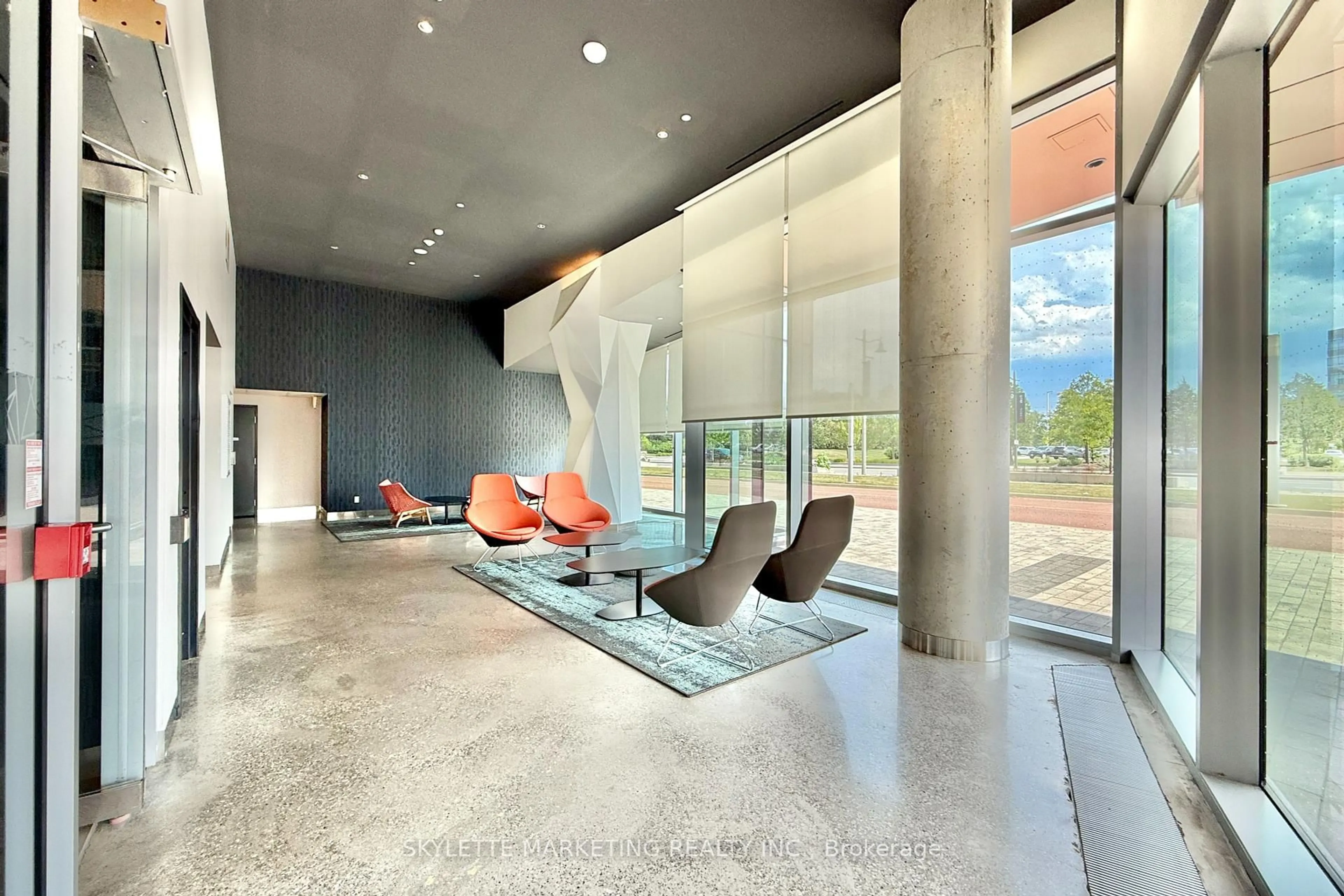 Indoor foyer for 8 Rouge Valley Dr #718, Markham Ontario L6G 0G8