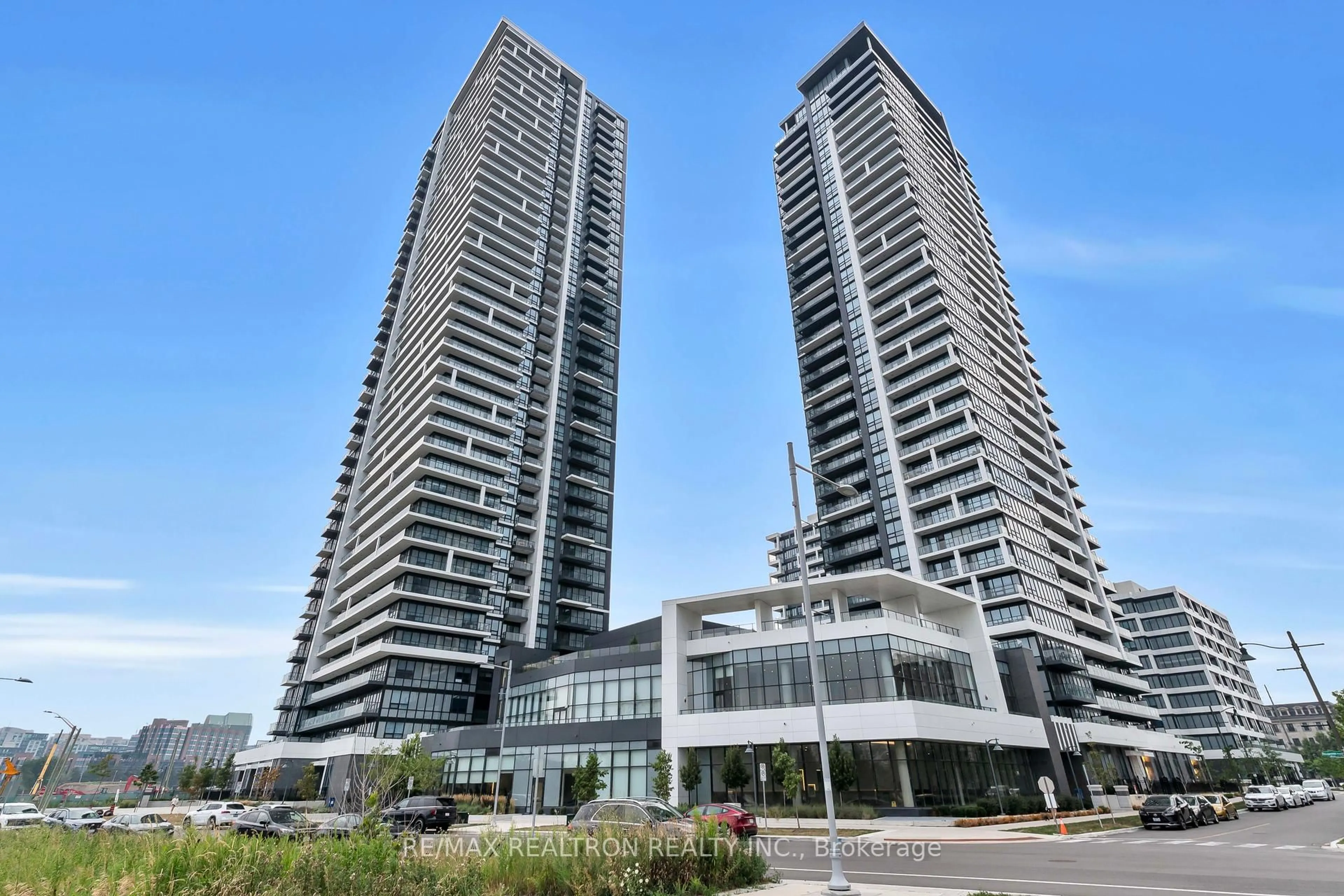 Indoor foyer for 18 water walk Dr #3903, Markham Ontario L3R 6L5