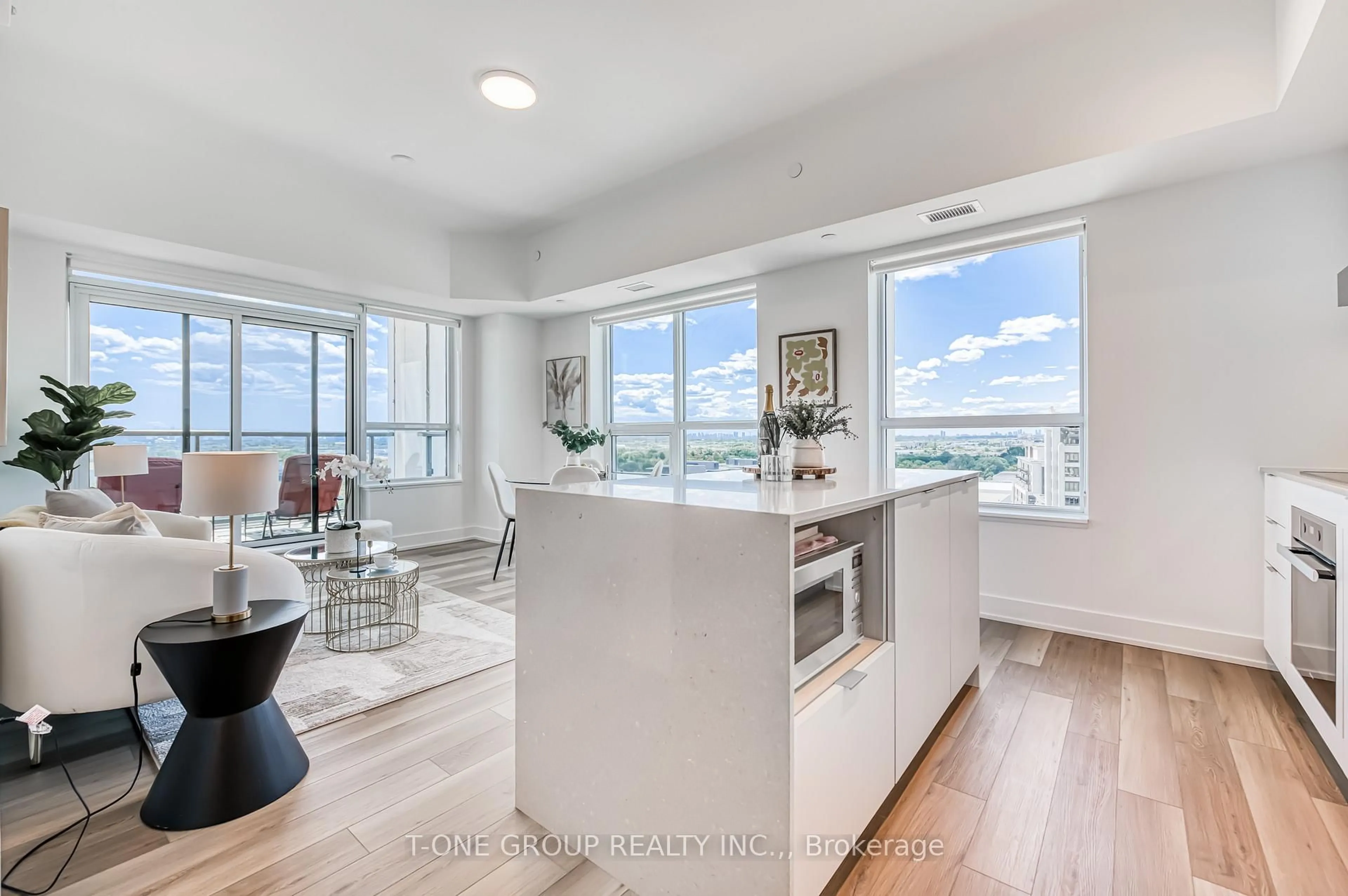 Open concept kitchen, unknown for 8 Cedarland Dr #1905, Markham Ontario L6G 0H3