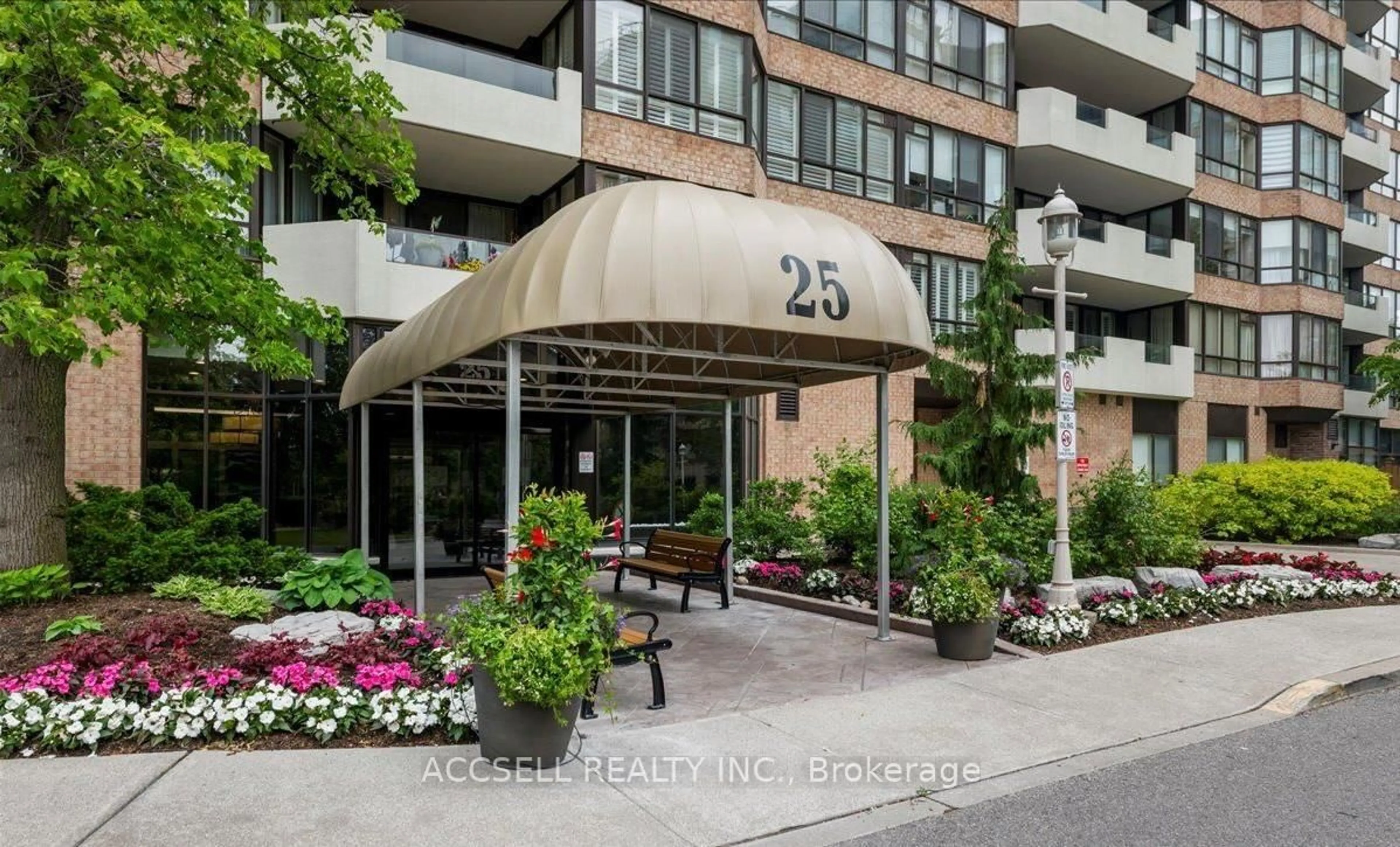 Unknown for 25 Austin Dr #522, Markham Ontario L3R 8H4
