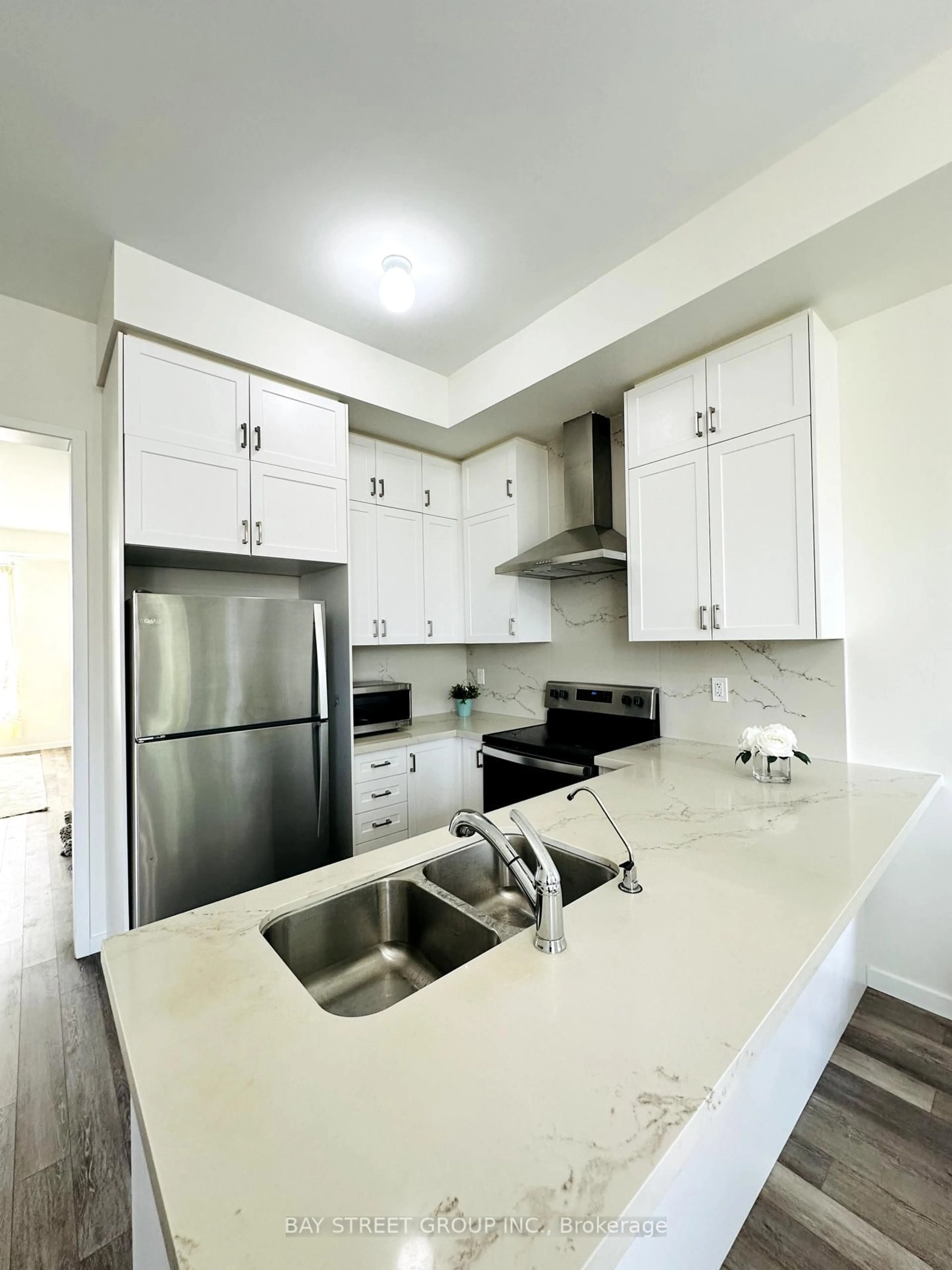 Open concept kitchen, unknown for 9 Armillo Pl, Markham Ontario L6E 0V4