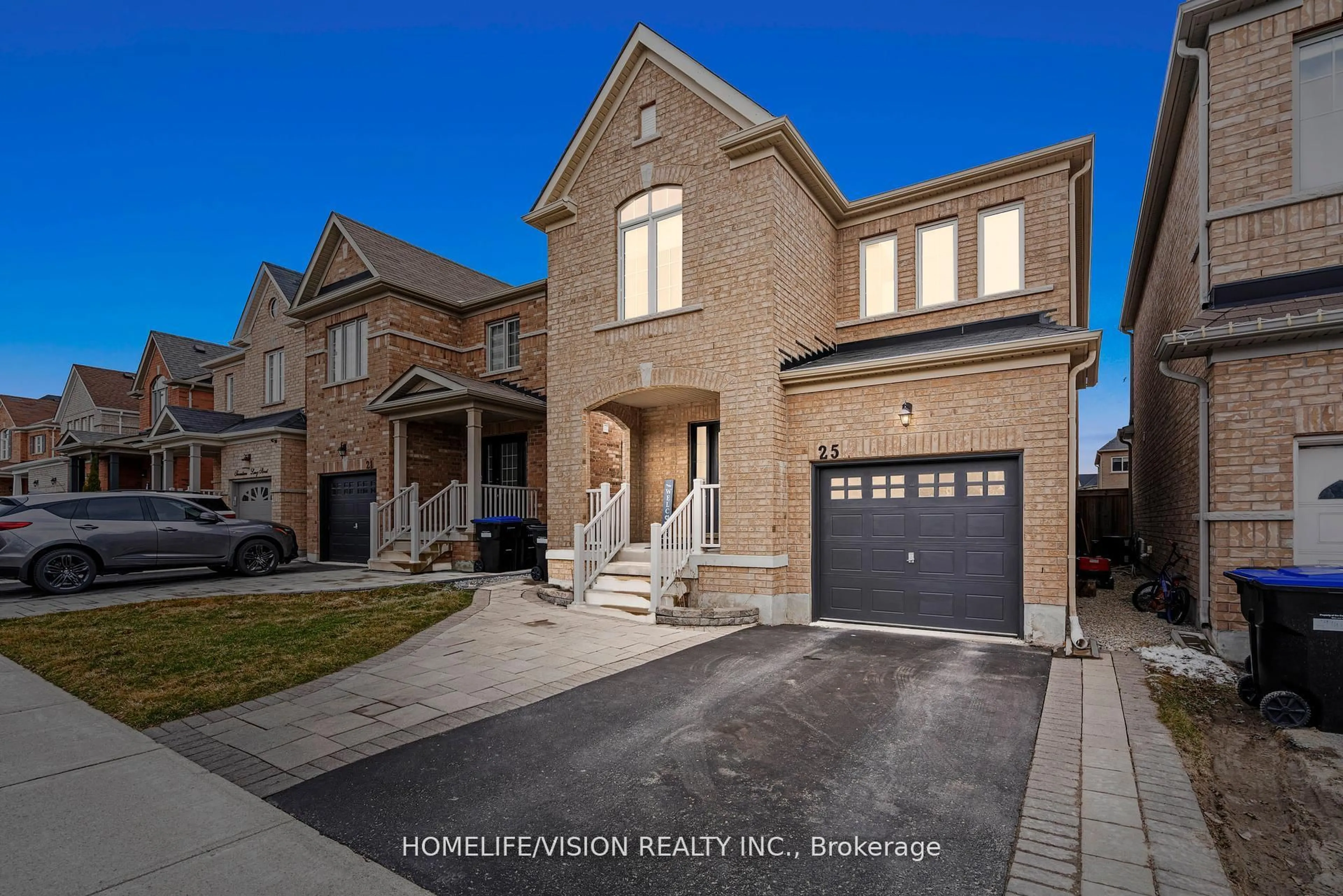 Home with brick exterior material, street for 25 Long St, Bradford West Gwillimbury Ontario L3Z 0L7