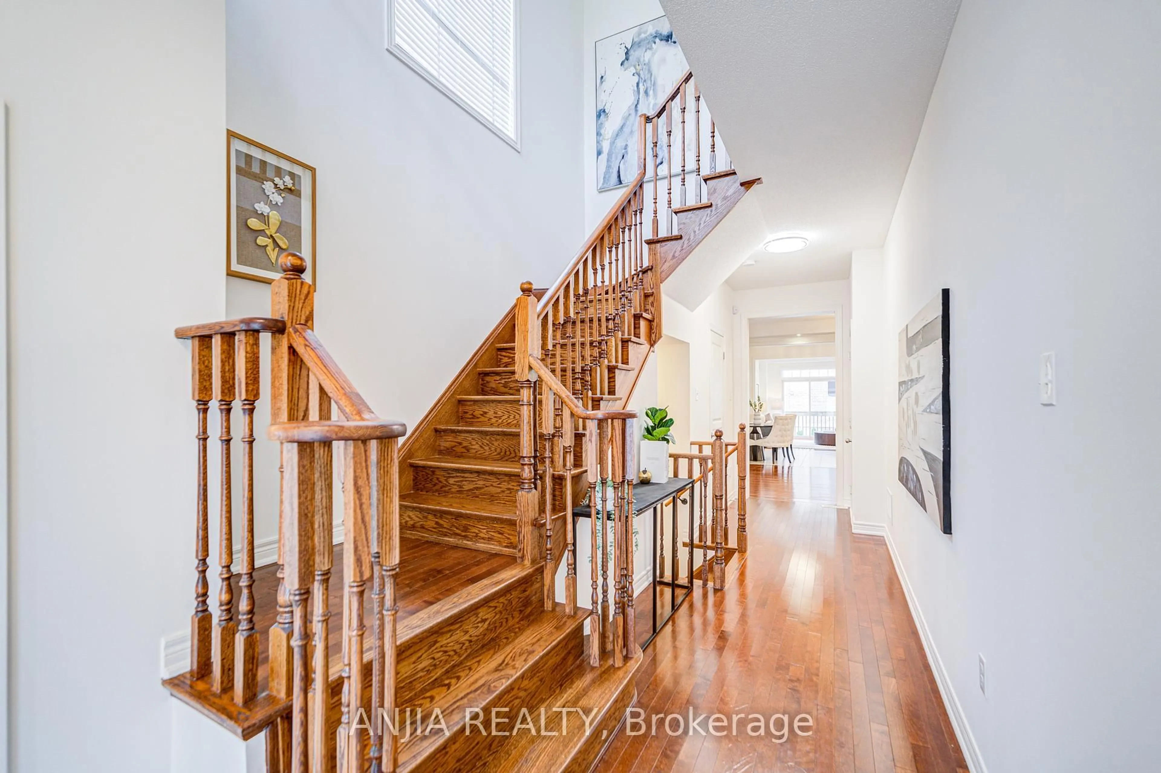 Indoor entryway for 116 Hubner Ave, Markham Ontario L6C 0R5