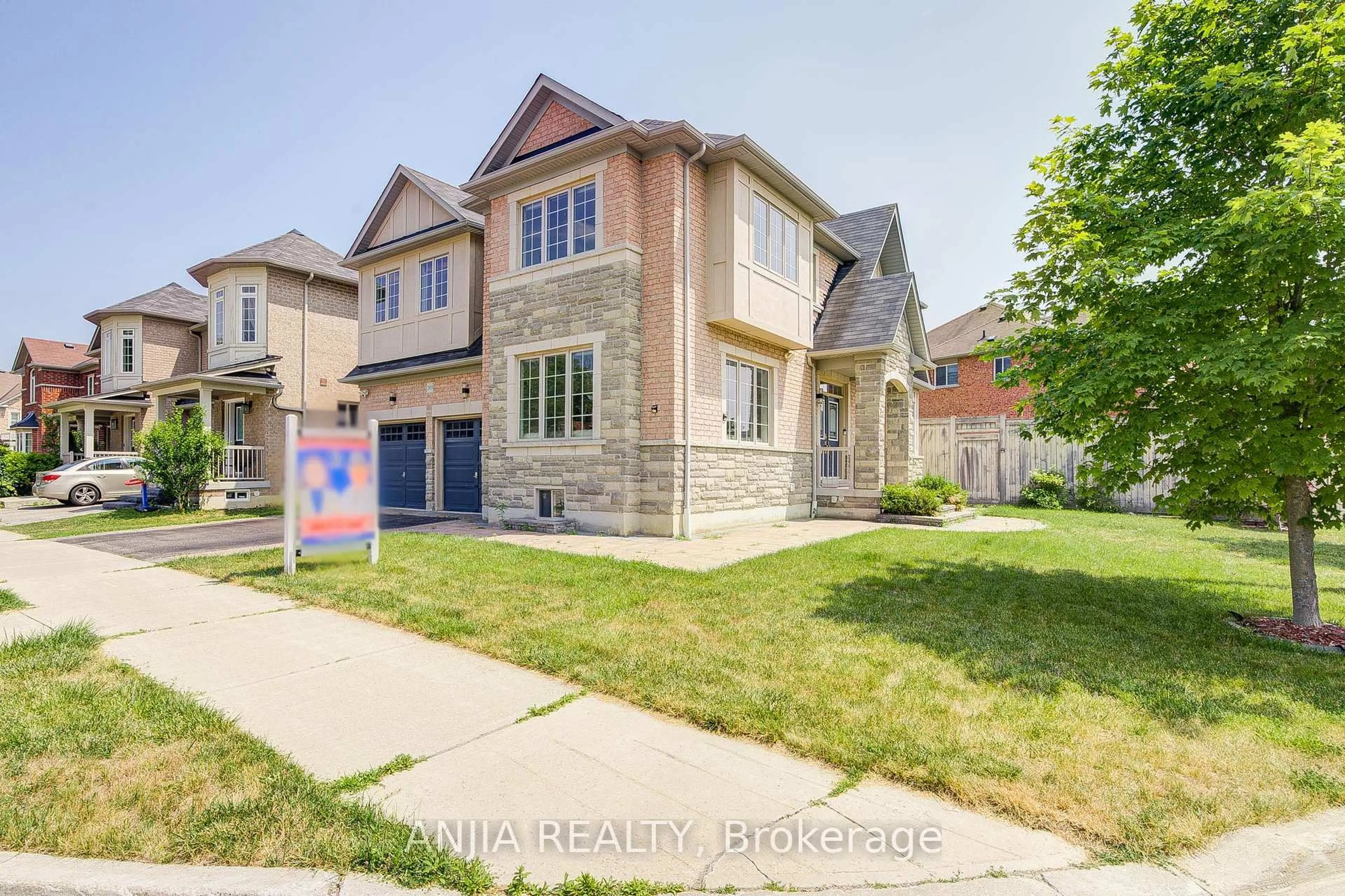 Home with brick exterior material, street for 203 Richard Underhill Ave, Whitchurch-Stouffville Ontario L4A 0Z4