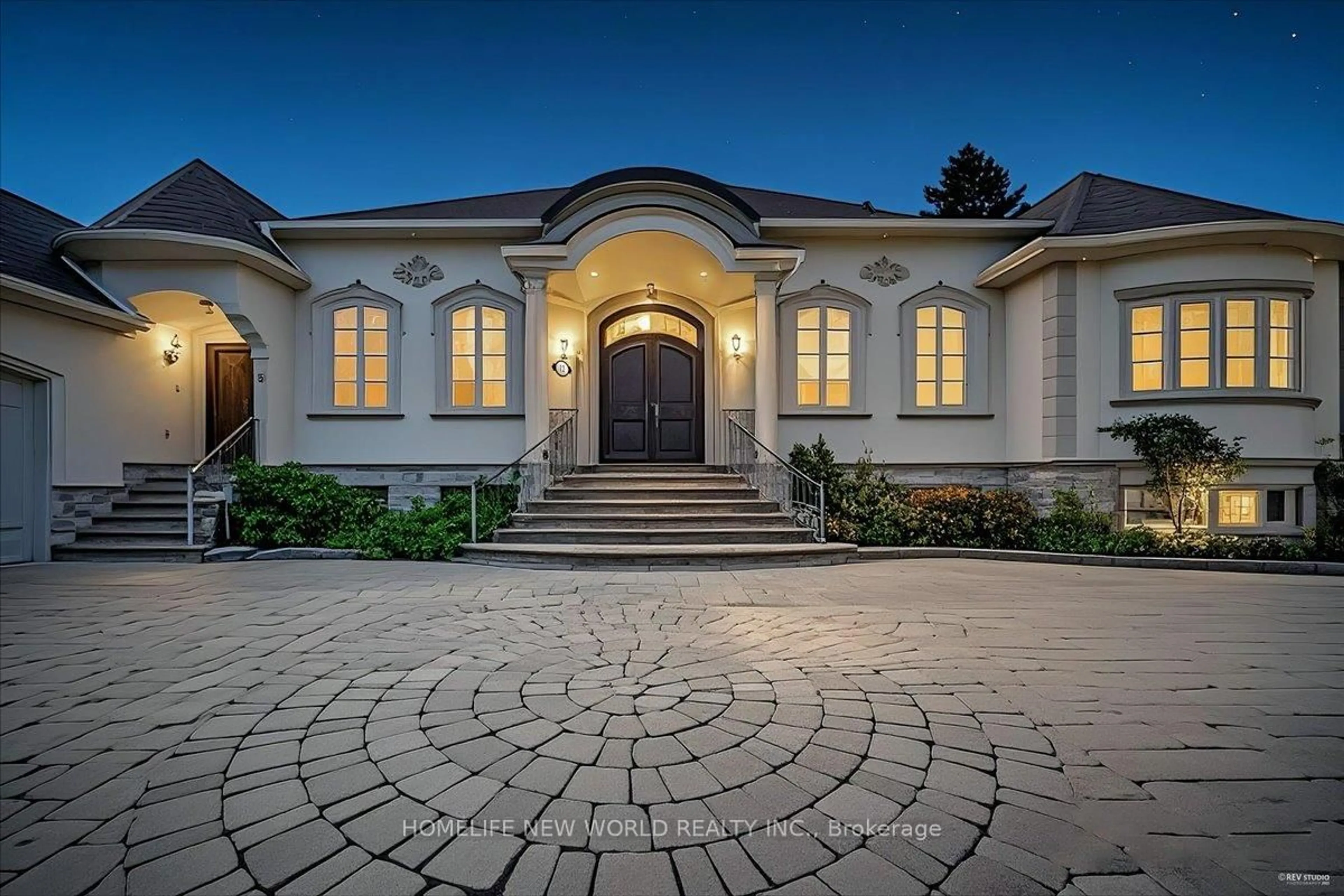 Unknown for 12 Denham Dr, Richmond Hill Ontario L4C 6J1
