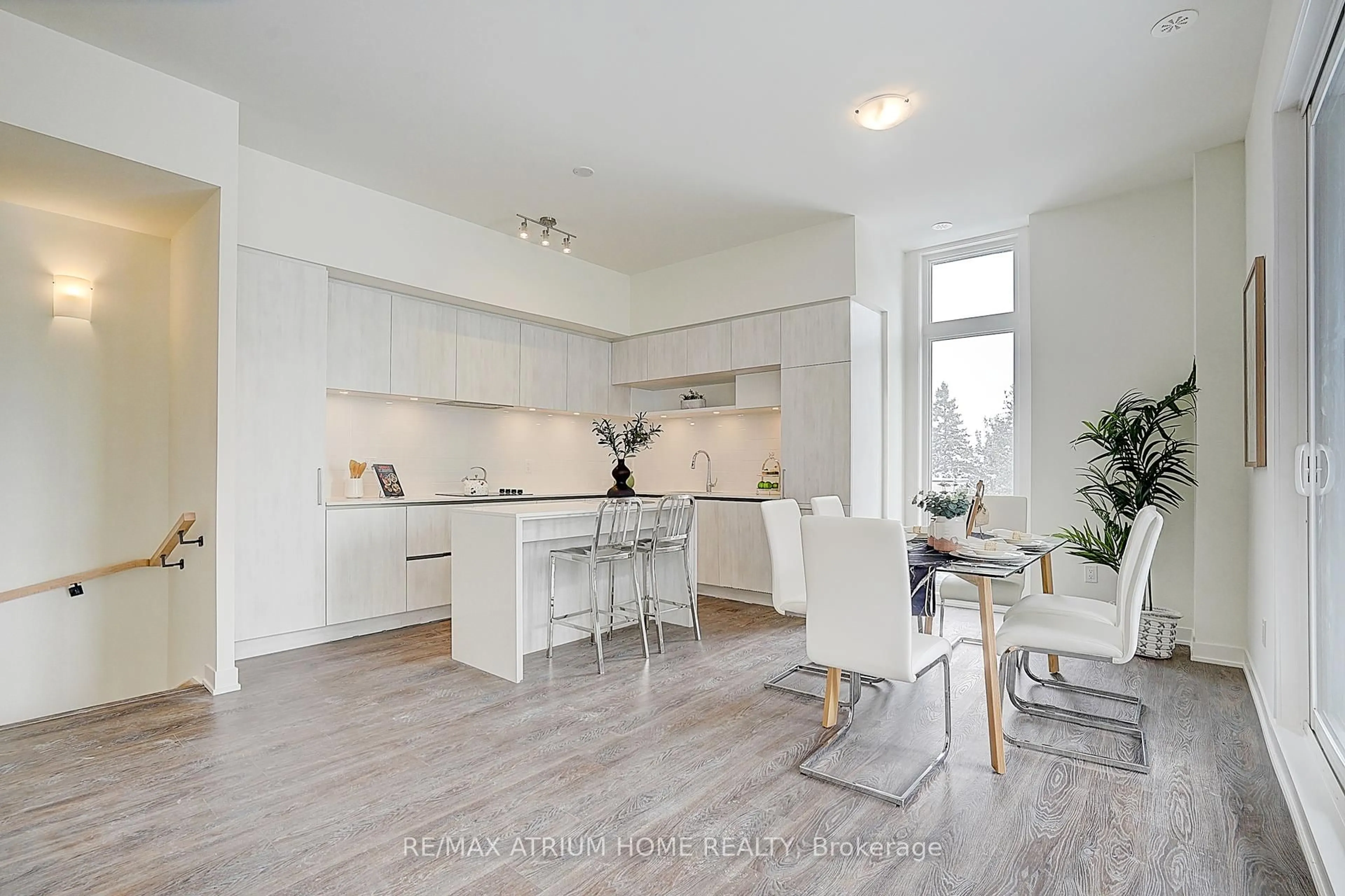 Open concept kitchen, unknown for 12 David Eyer Rd #1103, Richmond Hill Ontario L4S 0N3