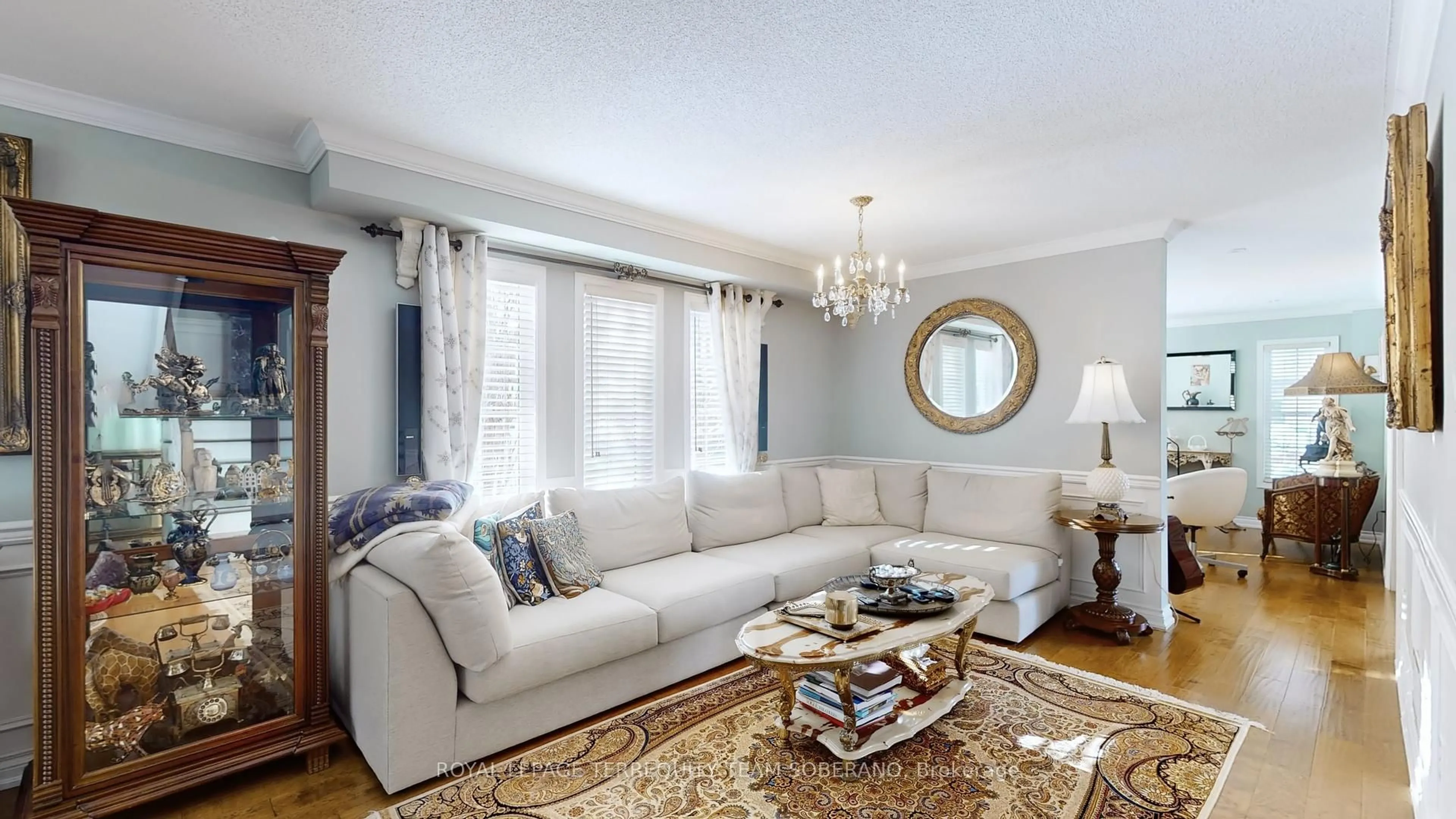 Living room with furniture, unknown for 90 Vanguard Rd, Vaughan Ontario L4K 5G7
