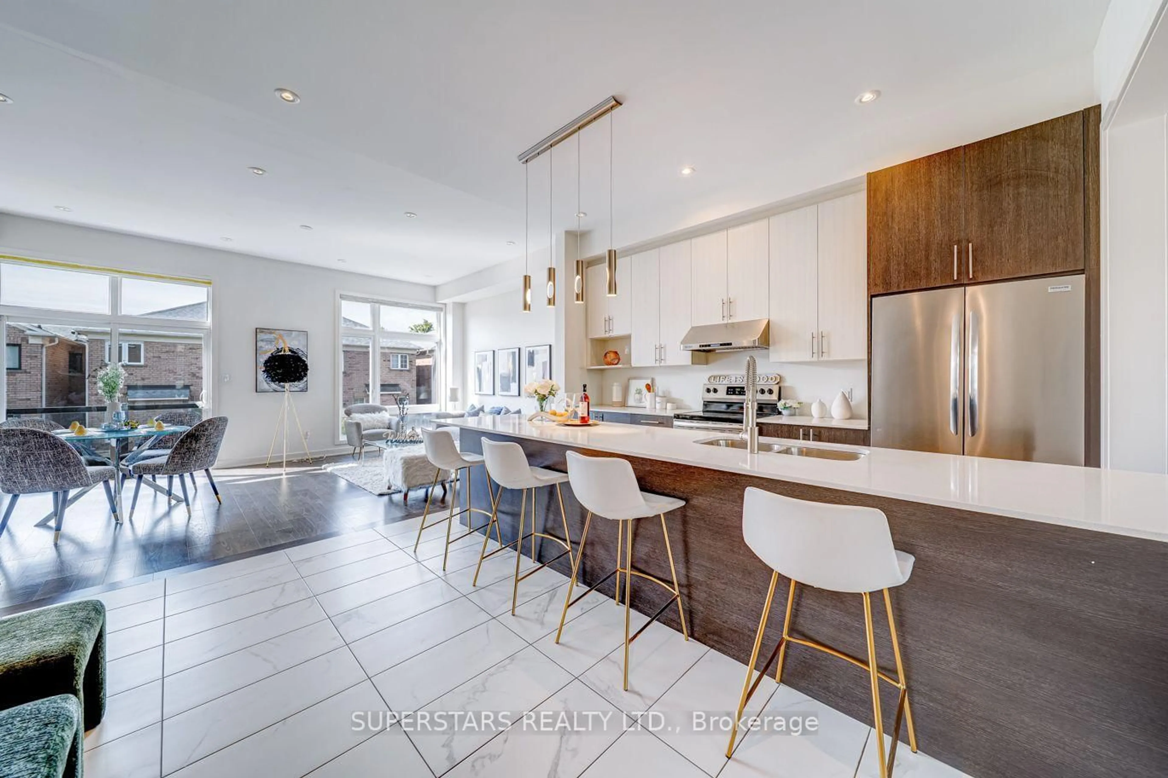 Open concept kitchen, ceramic/tile floor for 9 Benoit St, Vaughan Ontario L4H 4R7