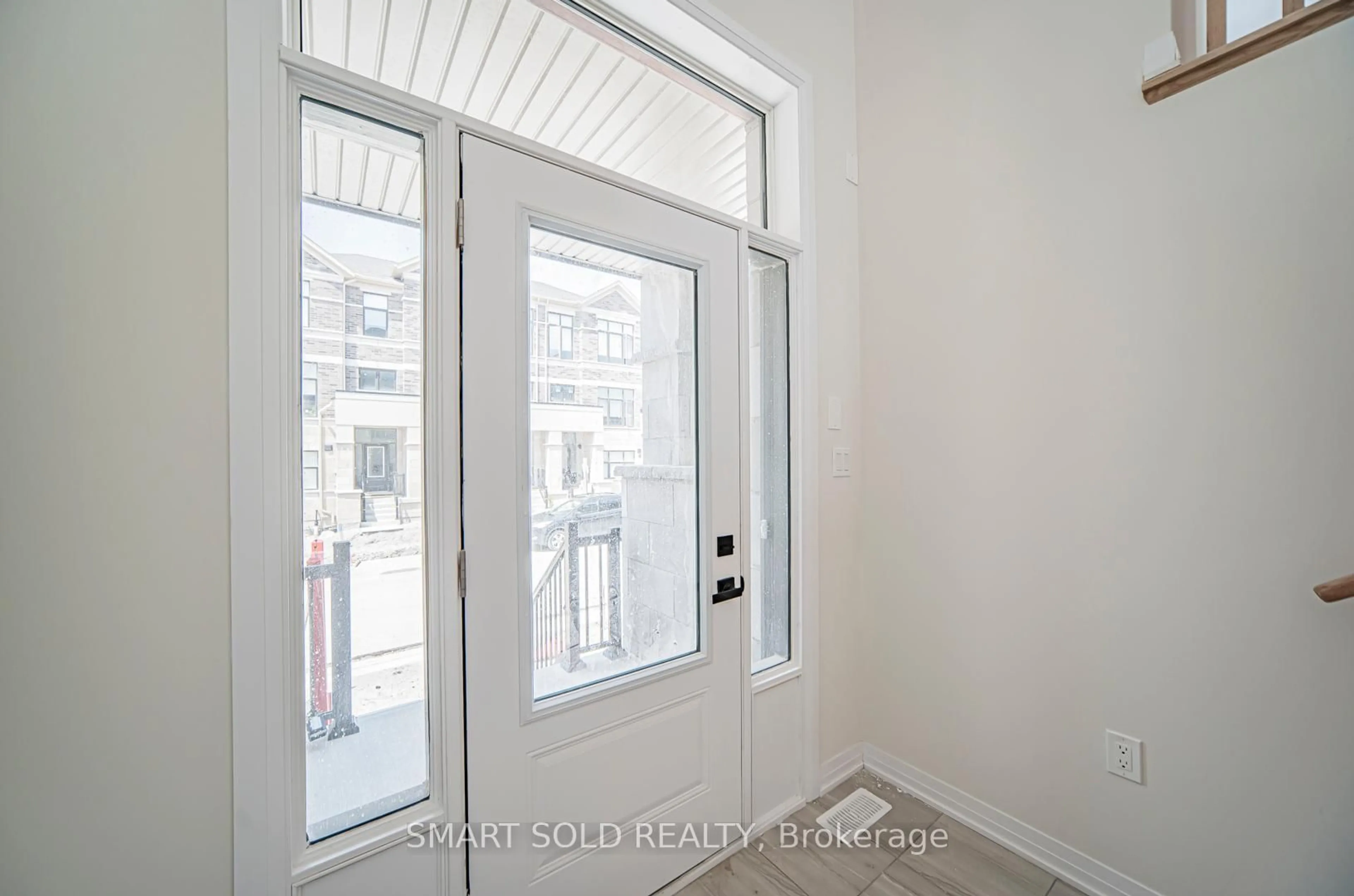 Indoor entryway for 71 Millman Lane, Richmond Hill Ontario L4S 1N7