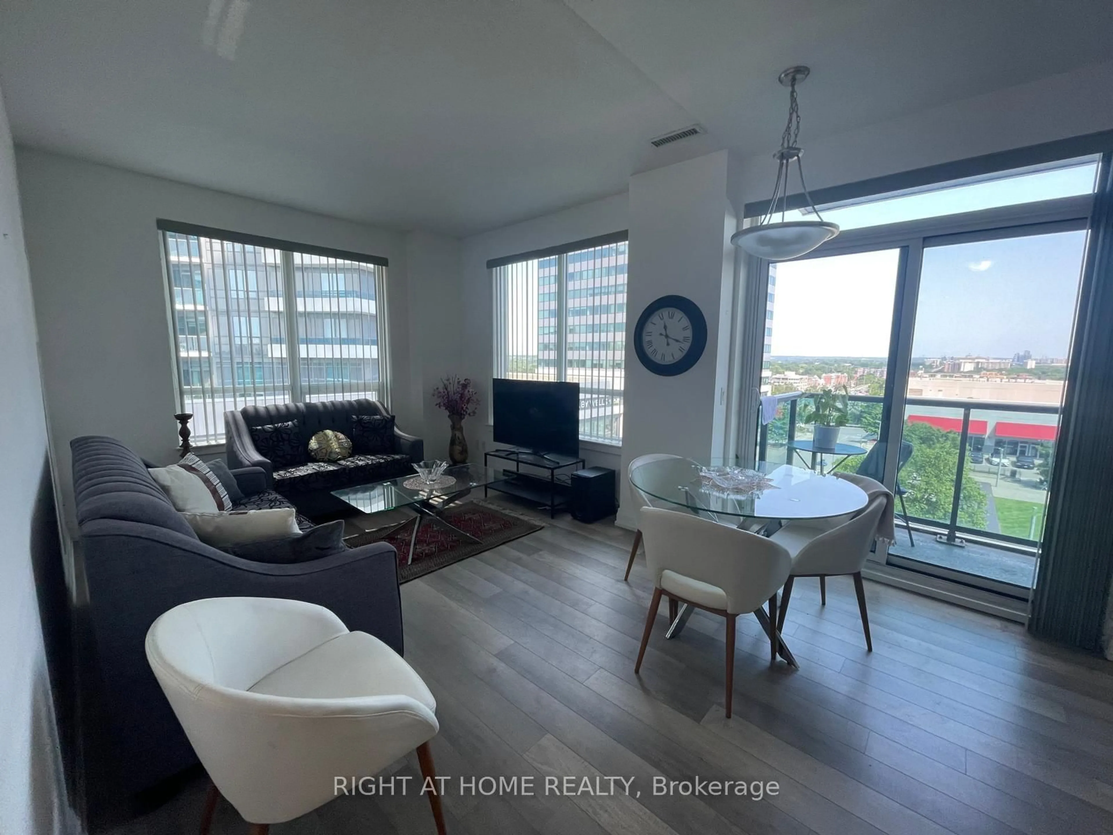 A pic of a room for 7165 Yonge St #533, Markham Ontario L3T 0C9