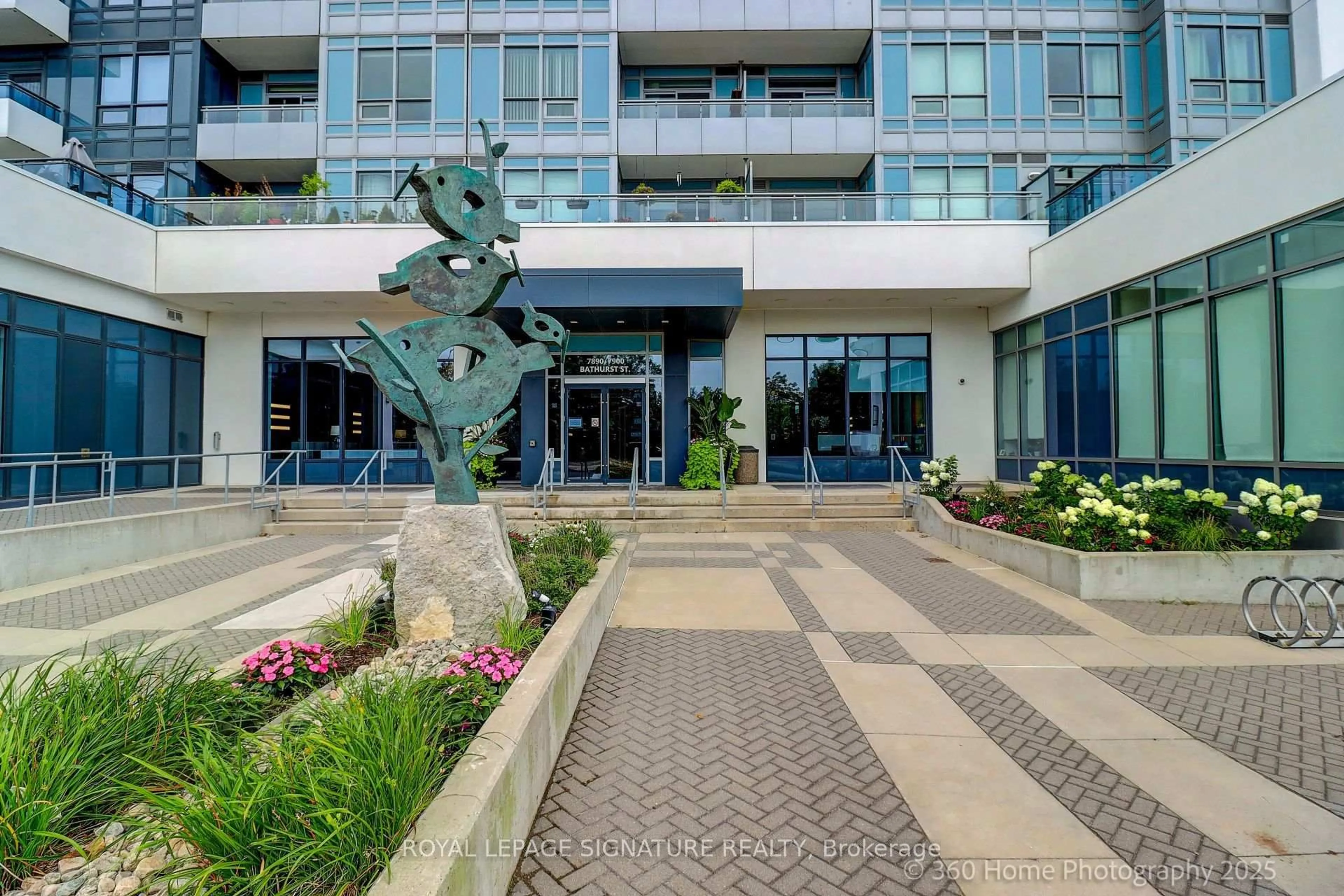 Unknown for 7890 Bathurst St #212, Vaughan Ontario L5J 0J8