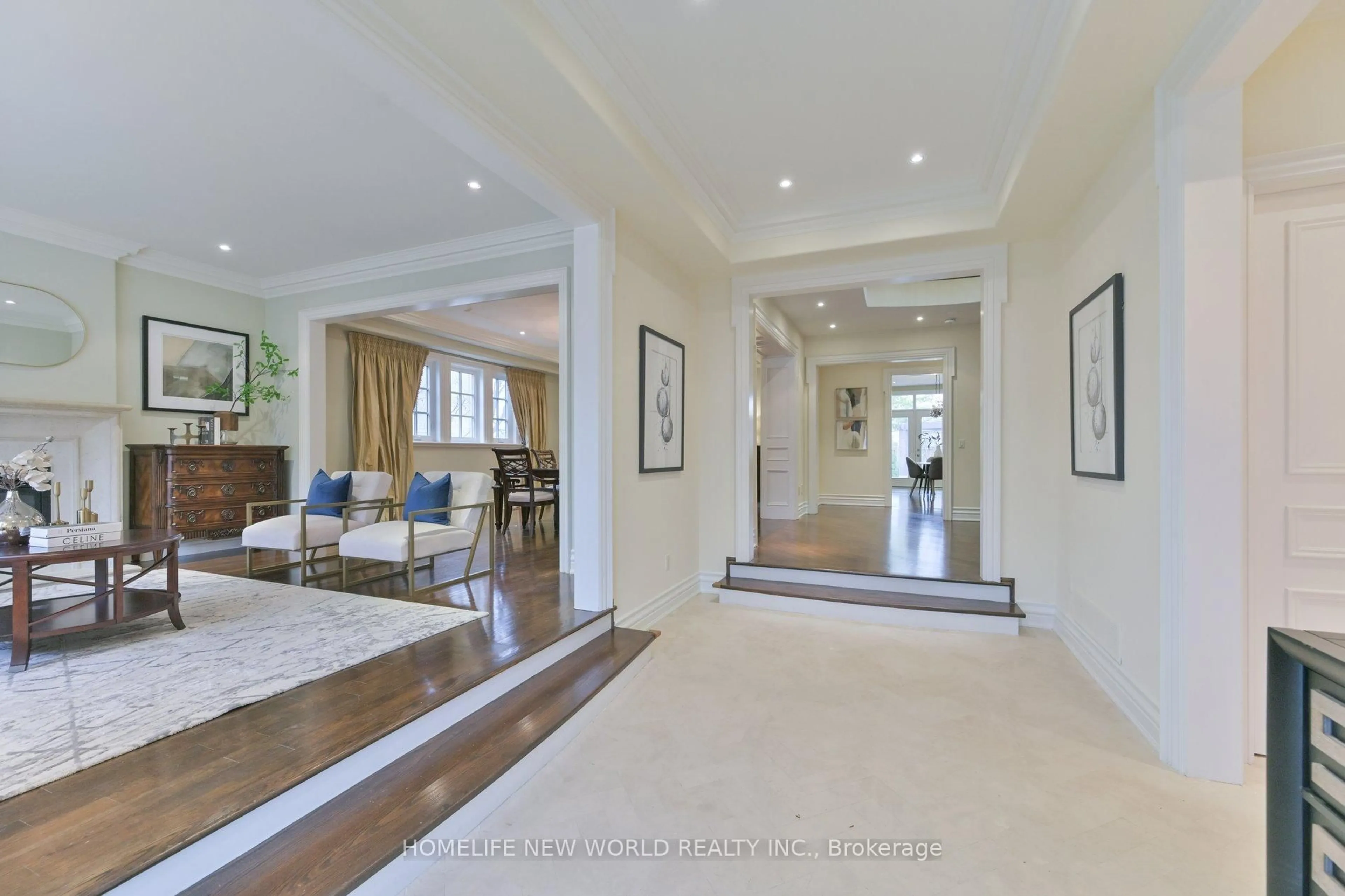 Indoor foyer for 33 Evita Crt, Vaughan Ontario L4J 8K6