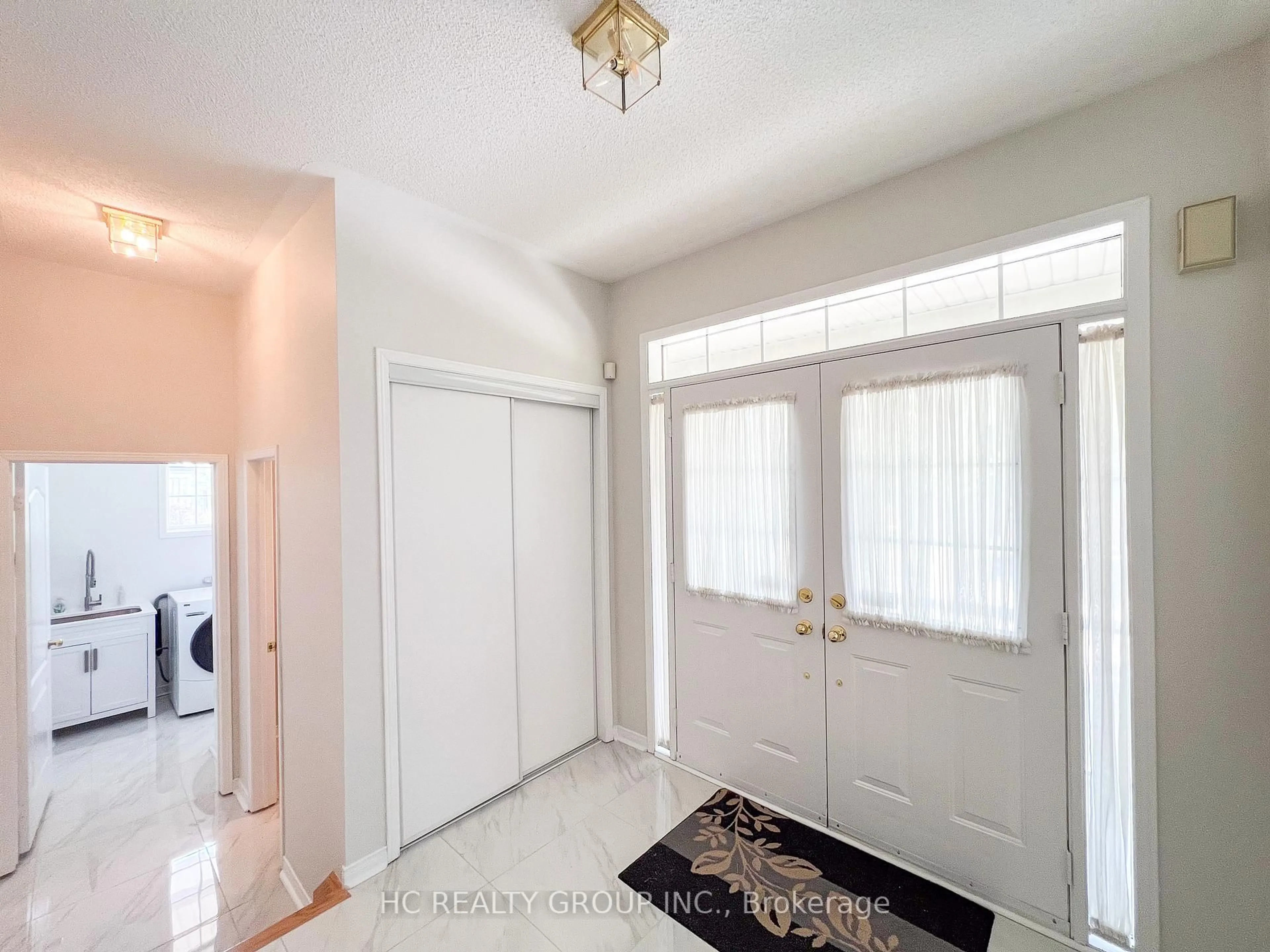 Indoor entryway for 58 Cynthia Jean St, Markham Ontario L6C 2P4