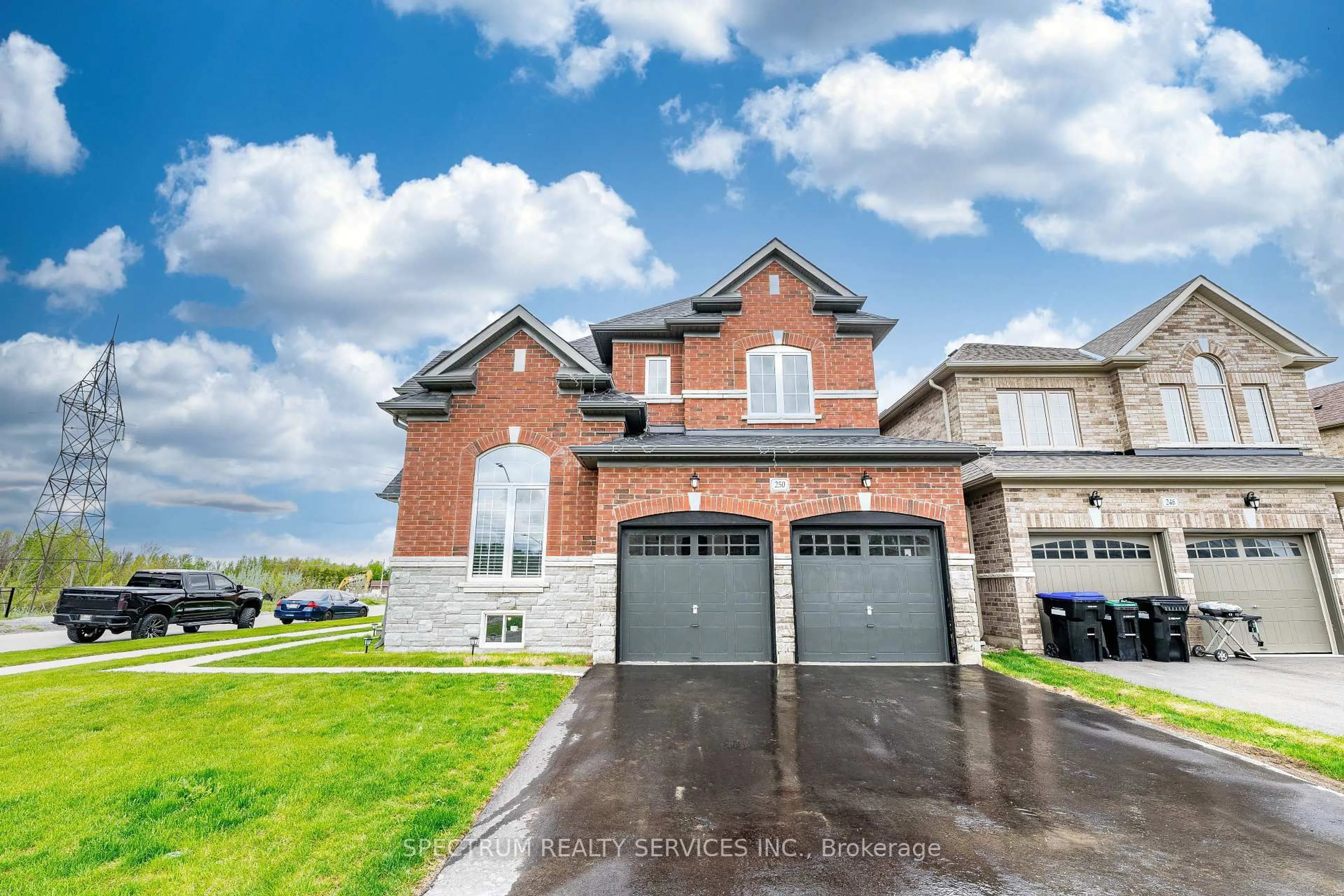 Home with brick exterior material, street for 250 FERRAGINE Cres, Bradford West Gwillimbury Ontario L3Z 4J8