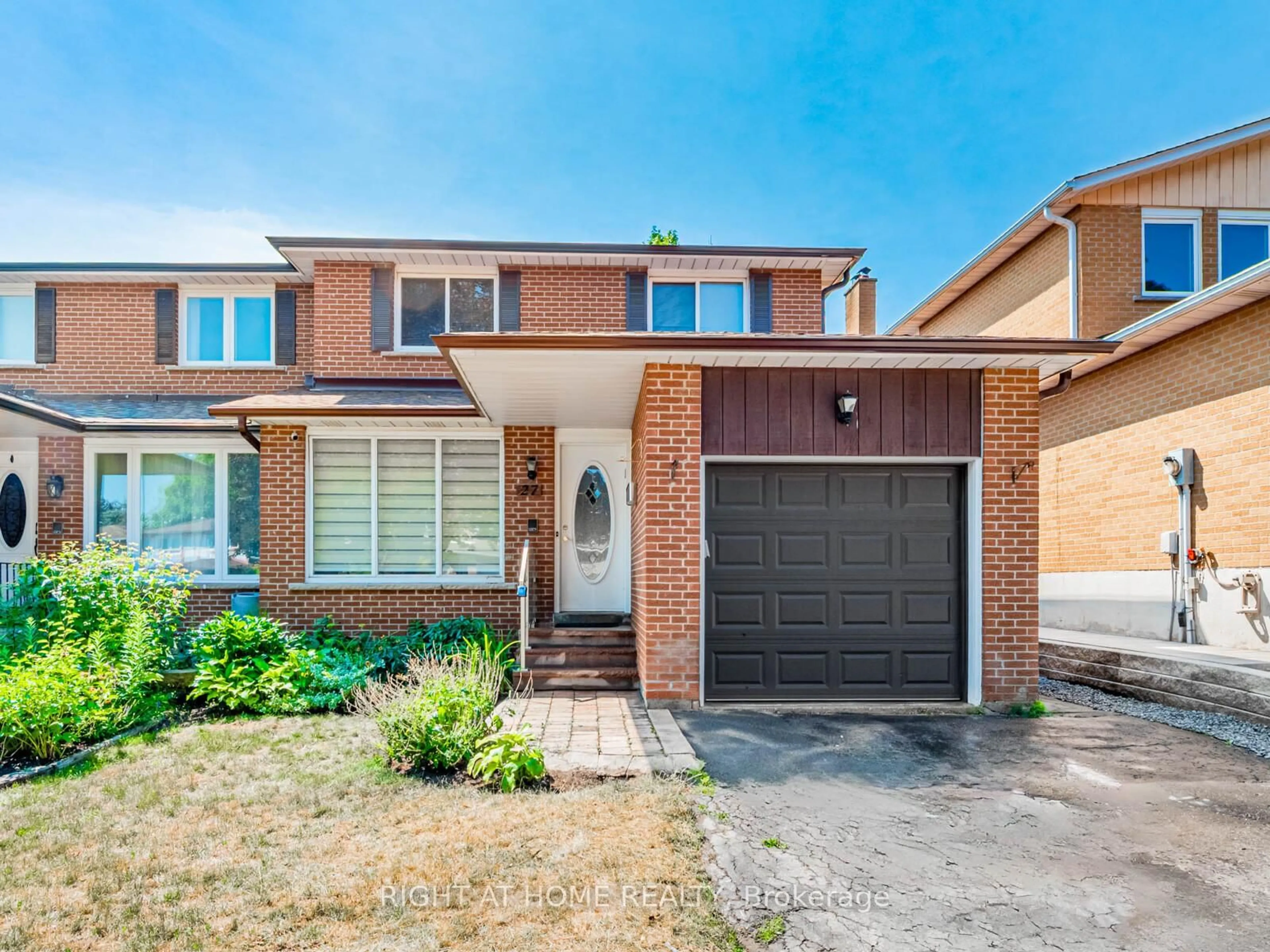 Home with brick exterior material, street for 27 Charnwood Pl, Markham Ontario L3T 5H2