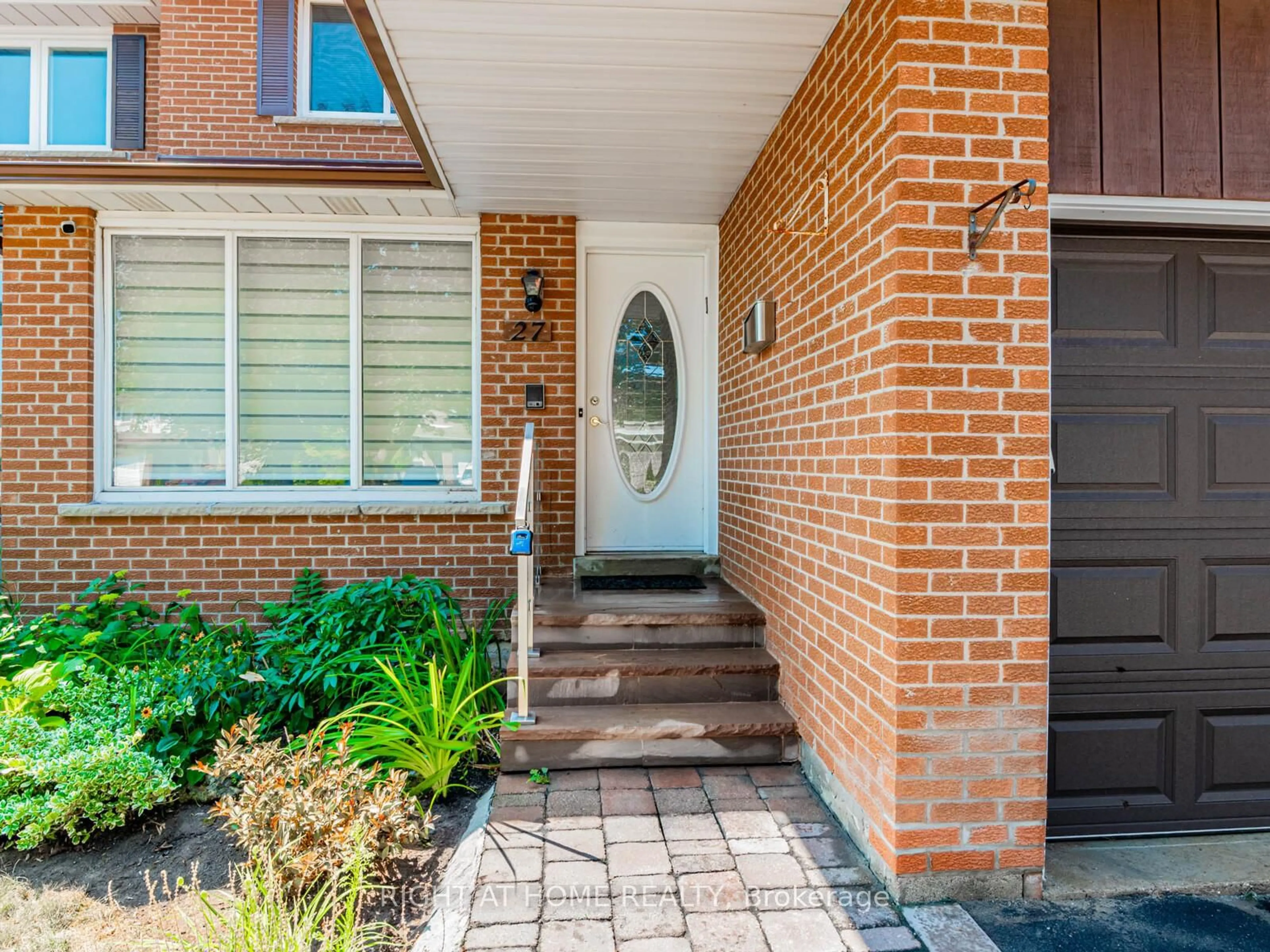 Home with brick exterior material, street for 27 Charnwood Pl, Markham Ontario L3T 5H2