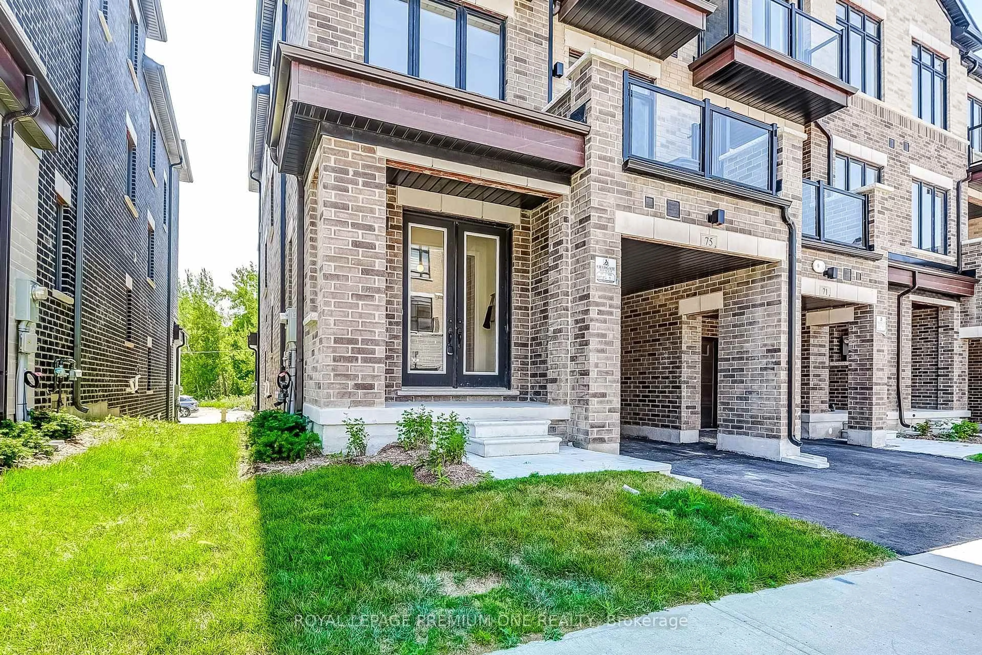 Home with brick exterior material, street for 75 TENNANT Circ, Vaughan Ontario L4G 5L5