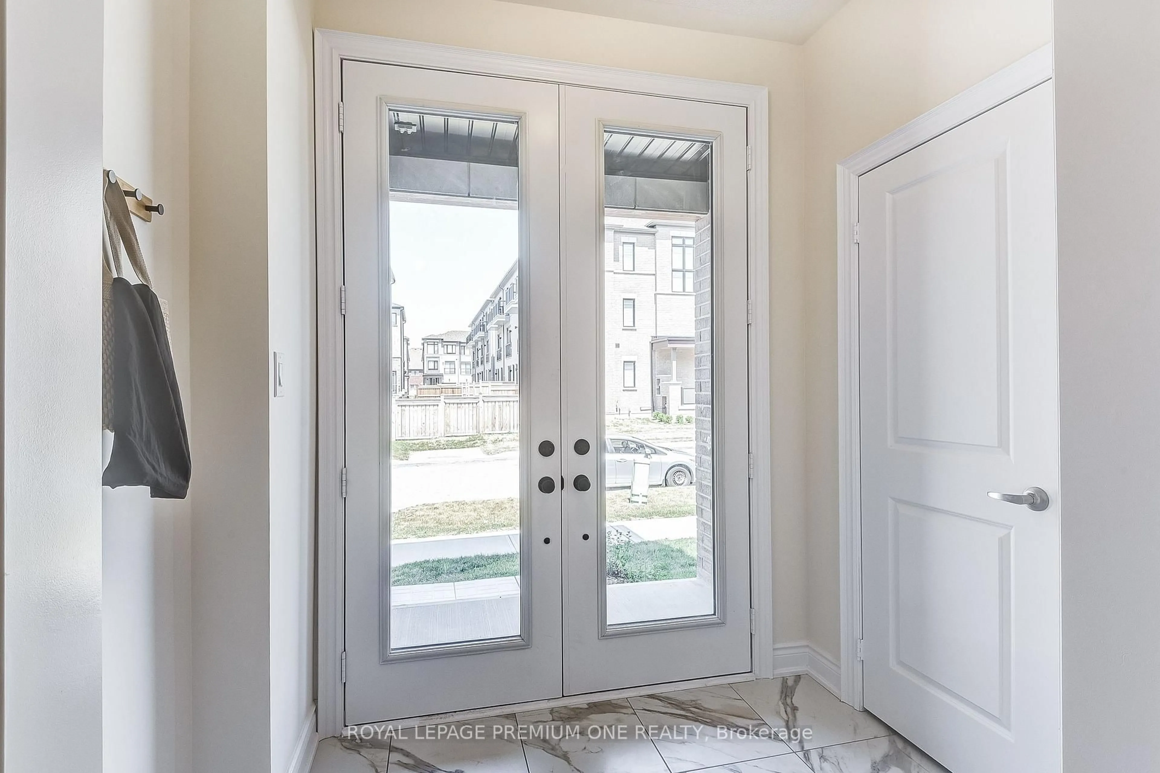 Indoor entryway for 75 TENNANT Circ, Vaughan Ontario L4G 5L5