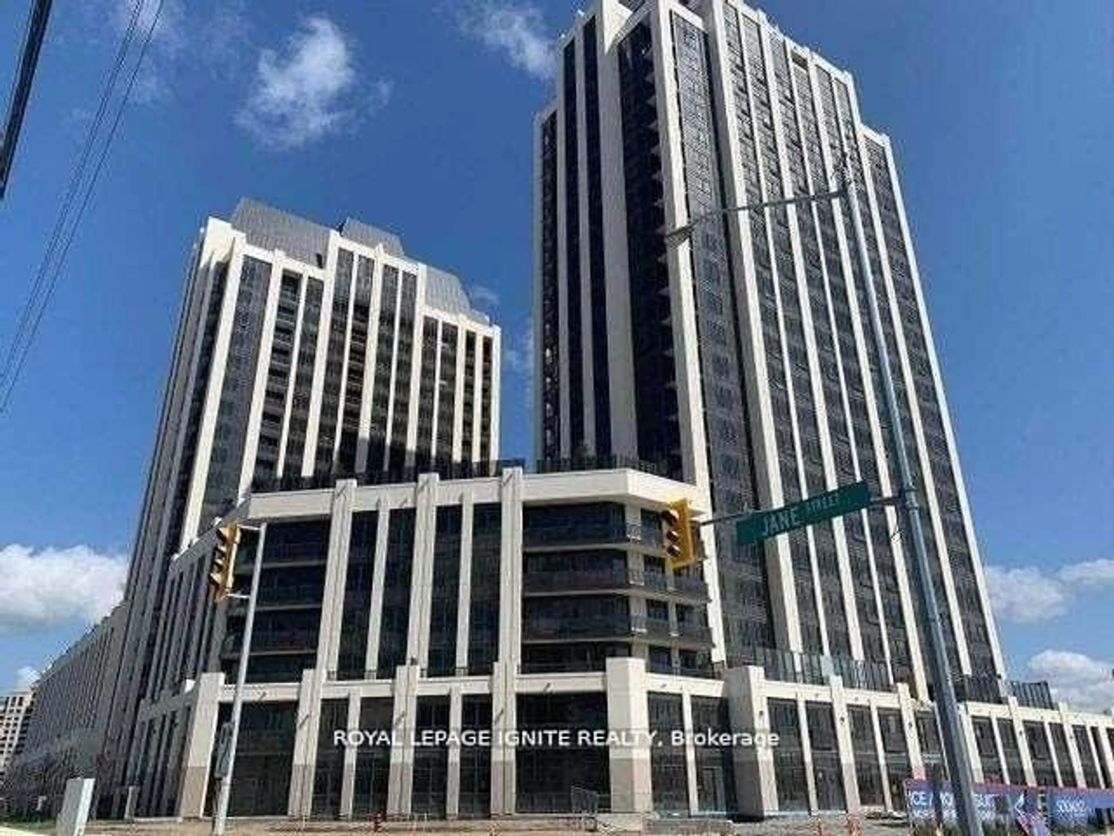 Indoor foyer for 9085 Jane St #1401, Vaughan Ontario L4K 0L8