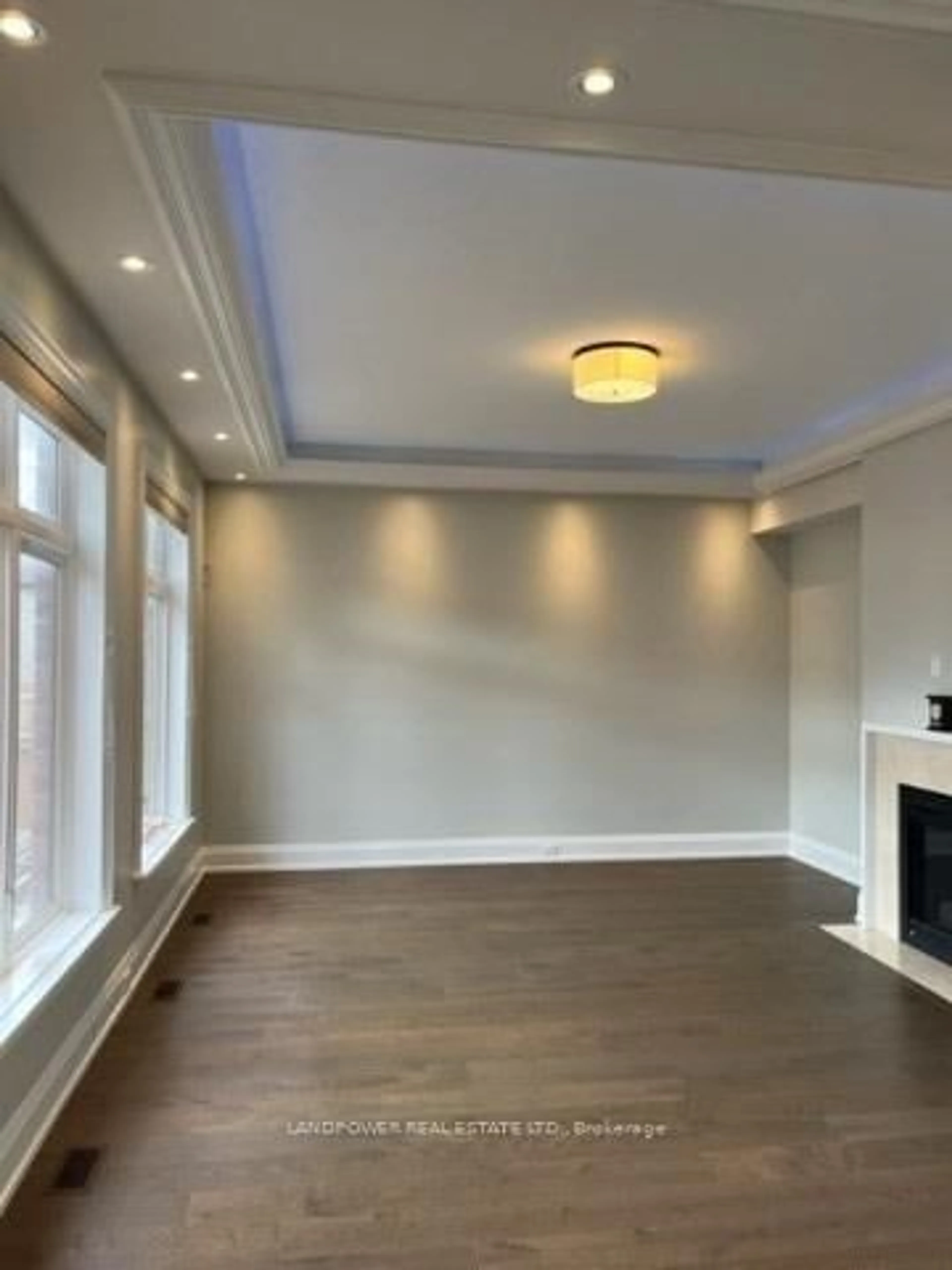 A pic of a room for 9 Francesco Crt, Markham Ontario L3R 4Z7