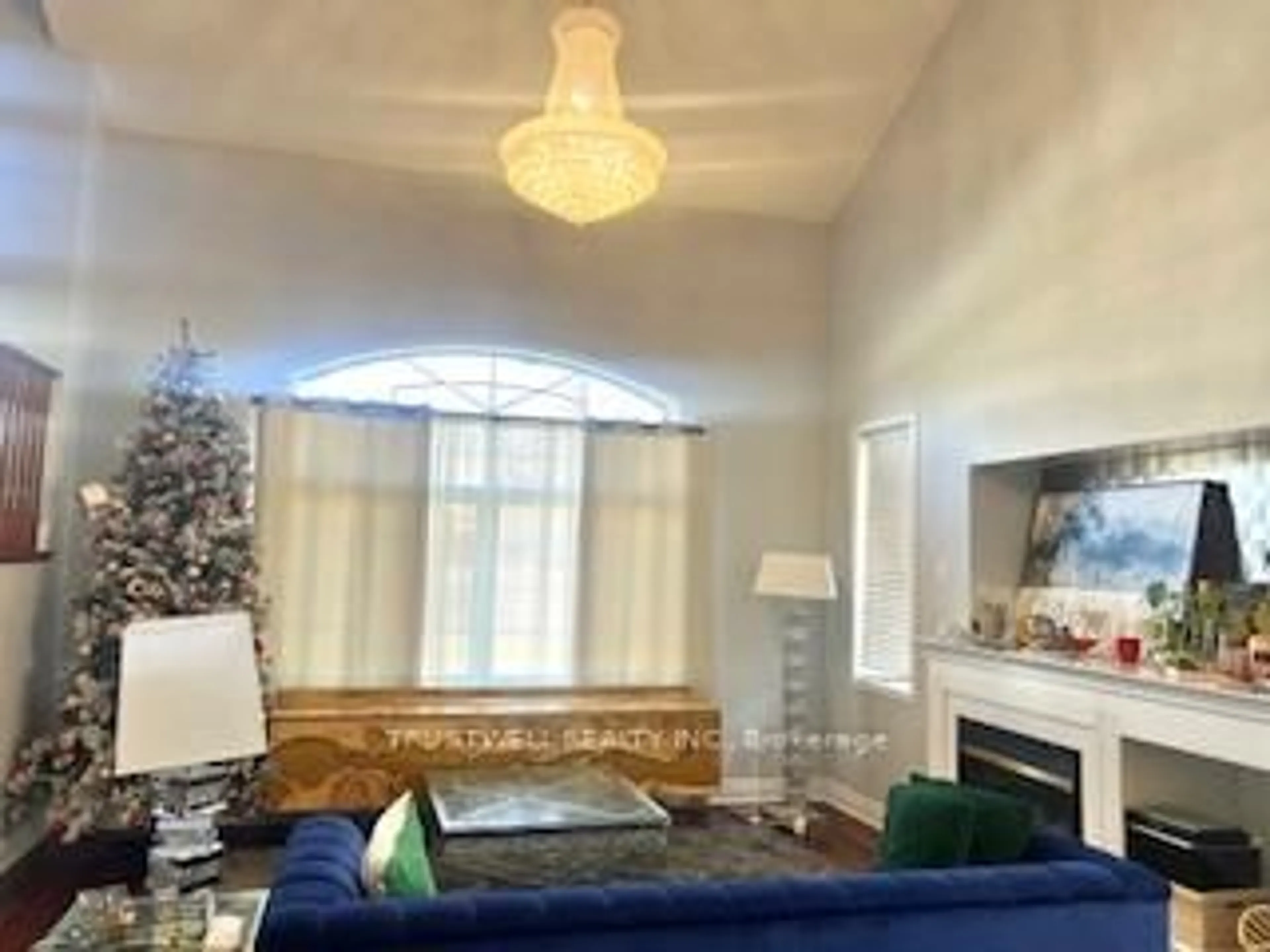 A pic of a room for 35 Glenbrook Dr, Markham Ontario L6C 2V2