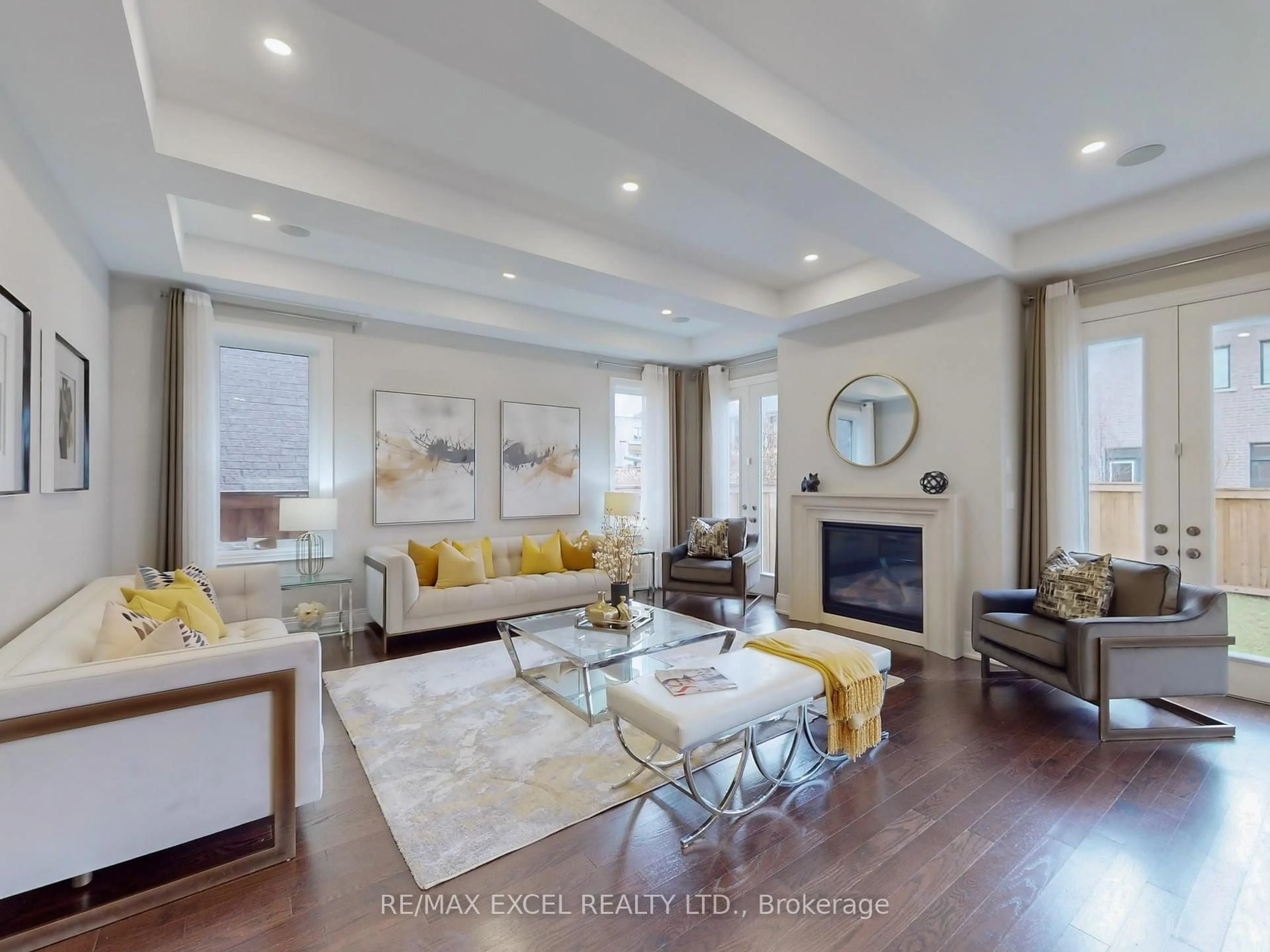 Living room with furniture, unknown for 101 Farrell Rd, Vaughan Ontario L6A 4W7