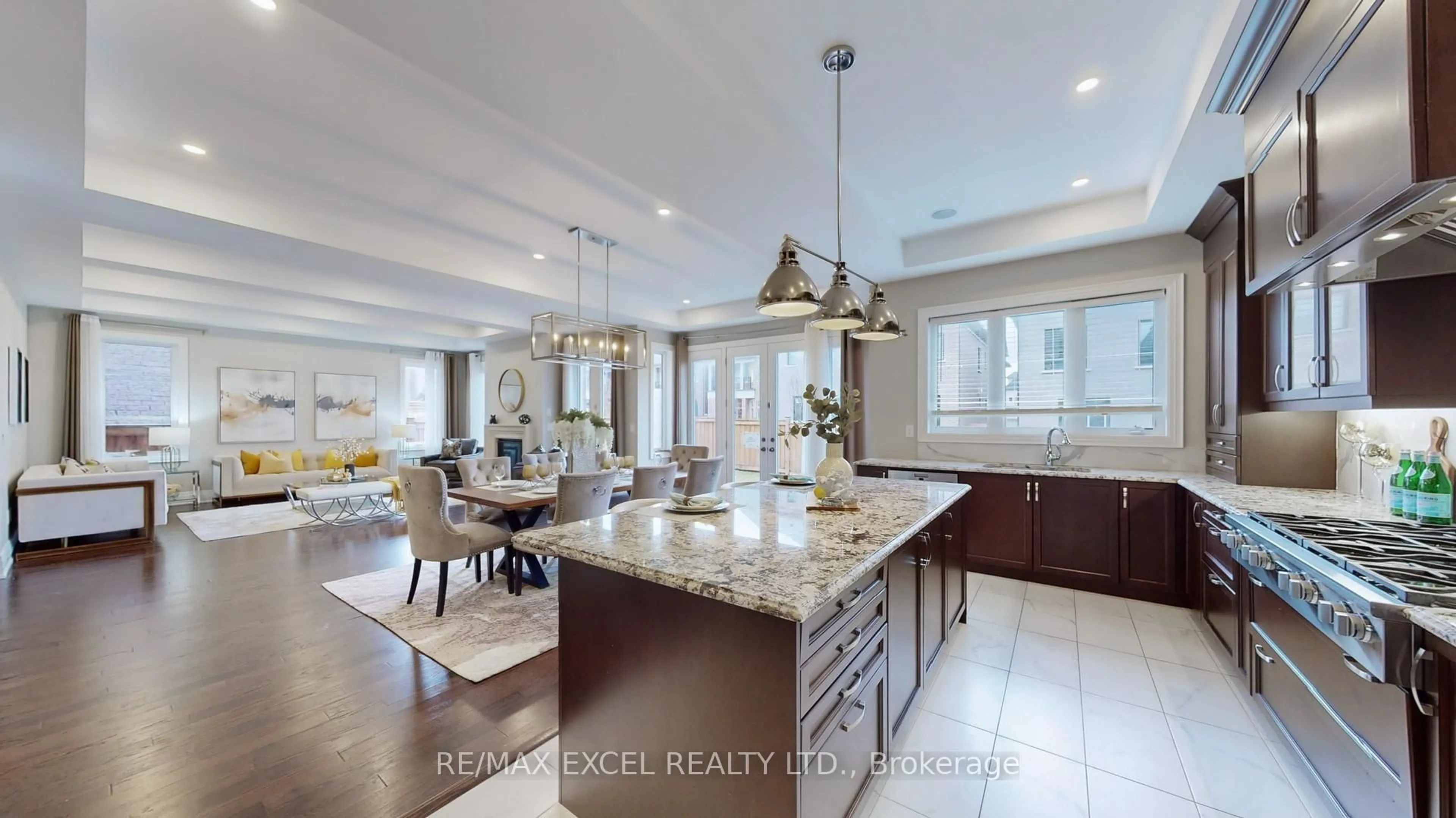 Open concept kitchen, ceramic/tile floor for 101 Farrell Rd, Vaughan Ontario L6A 4W7