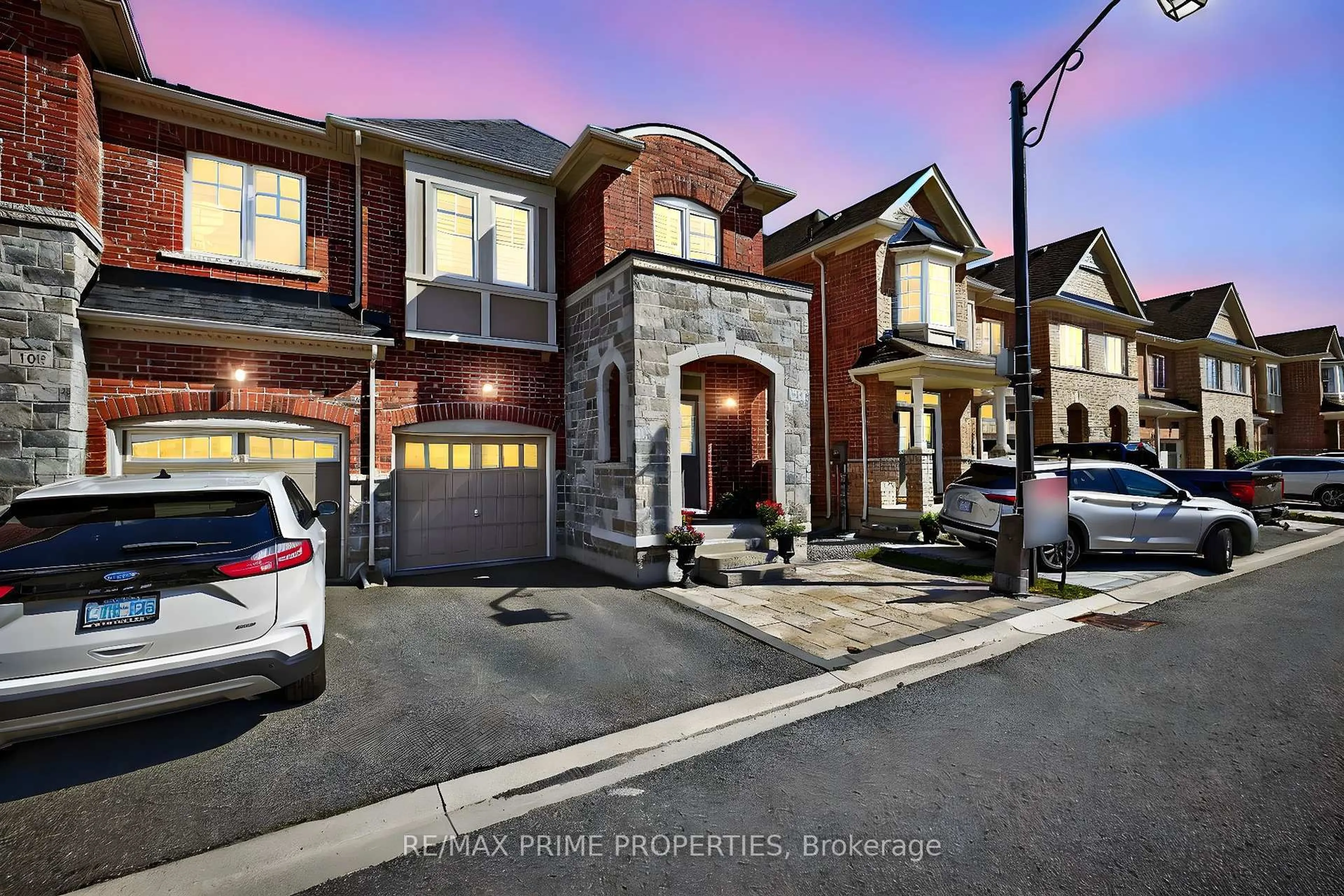 Home with brick exterior material, street for 110 Maguire Rd, Newmarket Ontario L3X 0M1