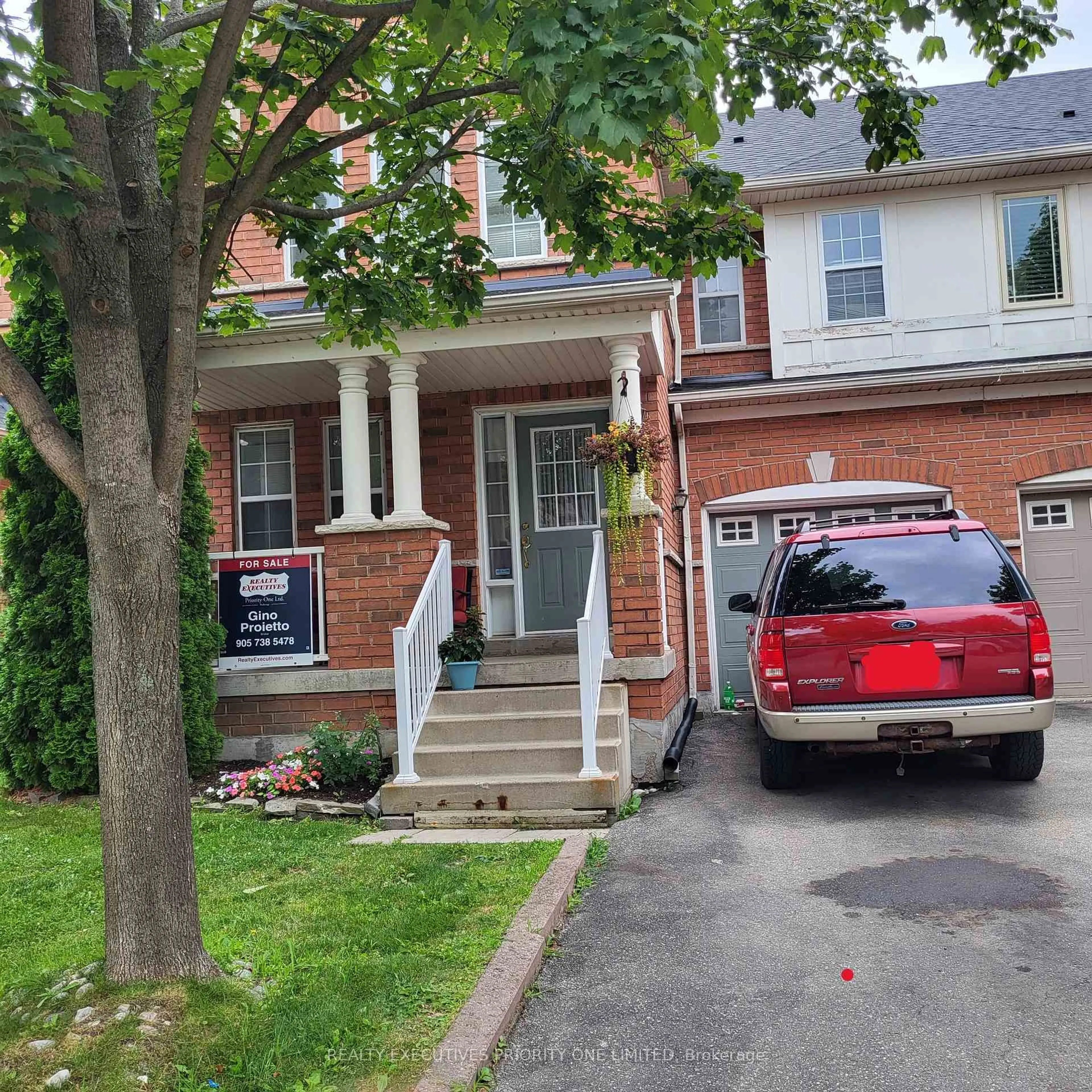 Home with brick exterior material, street for 150 Hollywood Hill Circ, Vaughan Ontario L4H 2P2