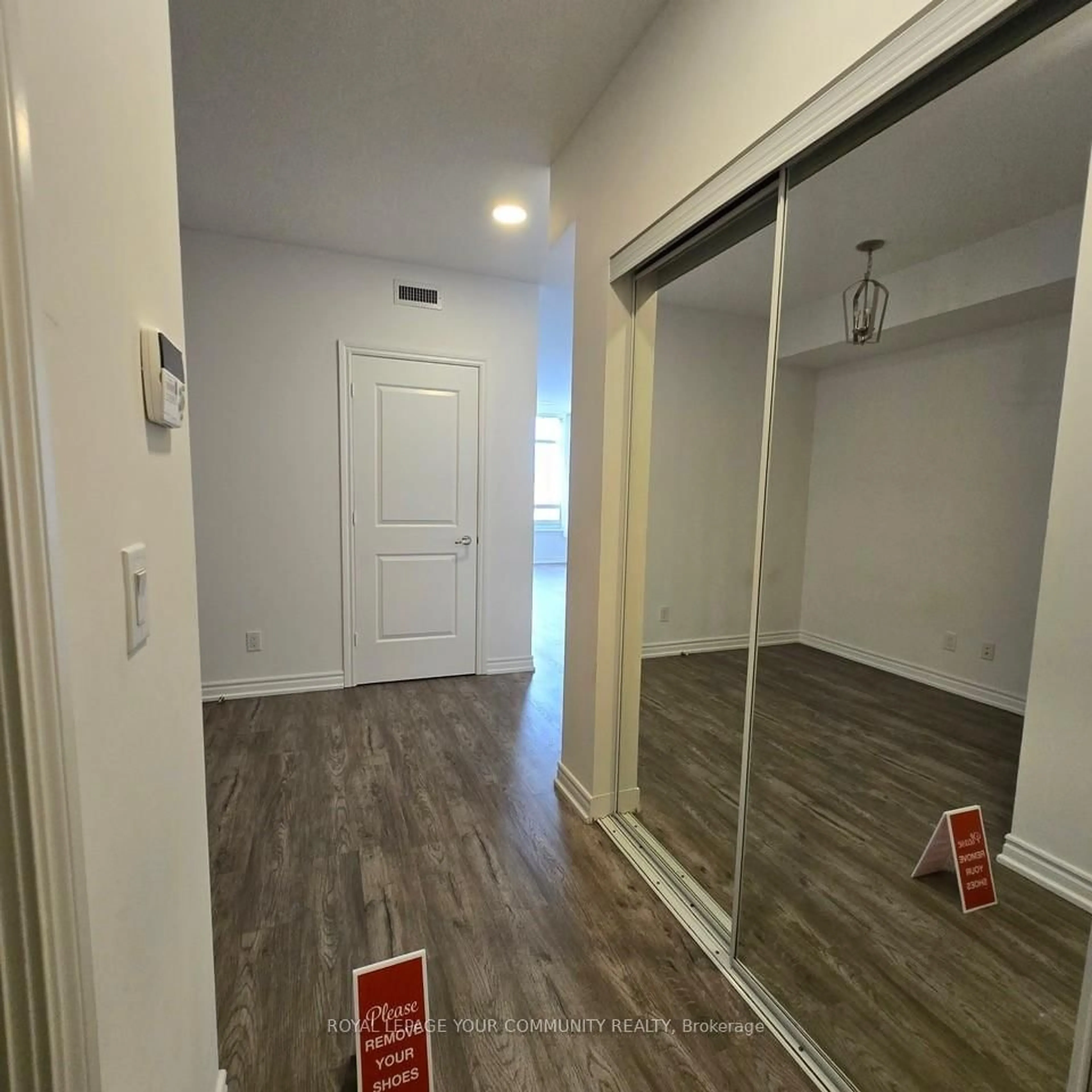 Unknown for 9245 Jane St #312, Vaughan Ontario L6A 0J9