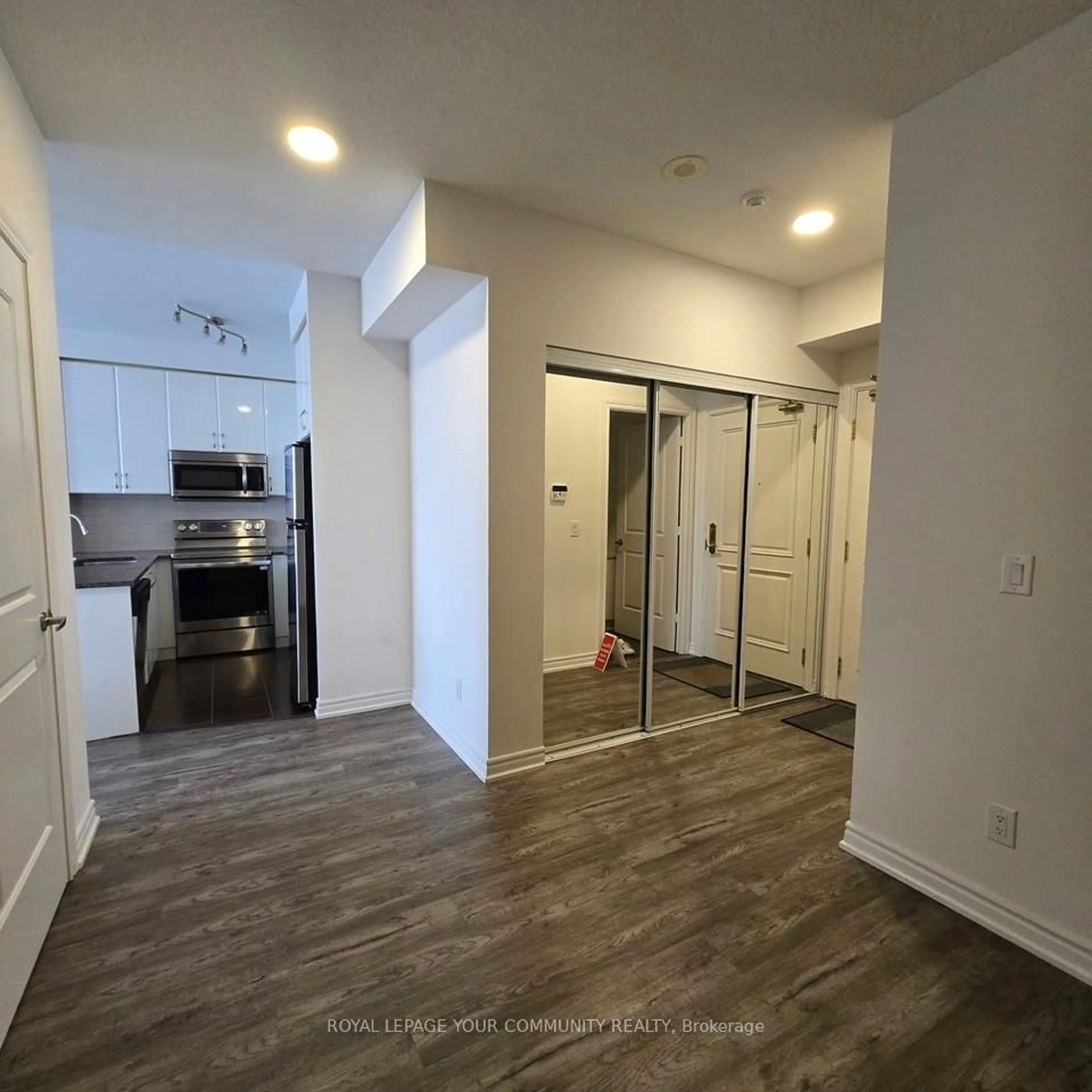 A pic of a room for 9245 Jane St #312, Vaughan Ontario L6A 0J9