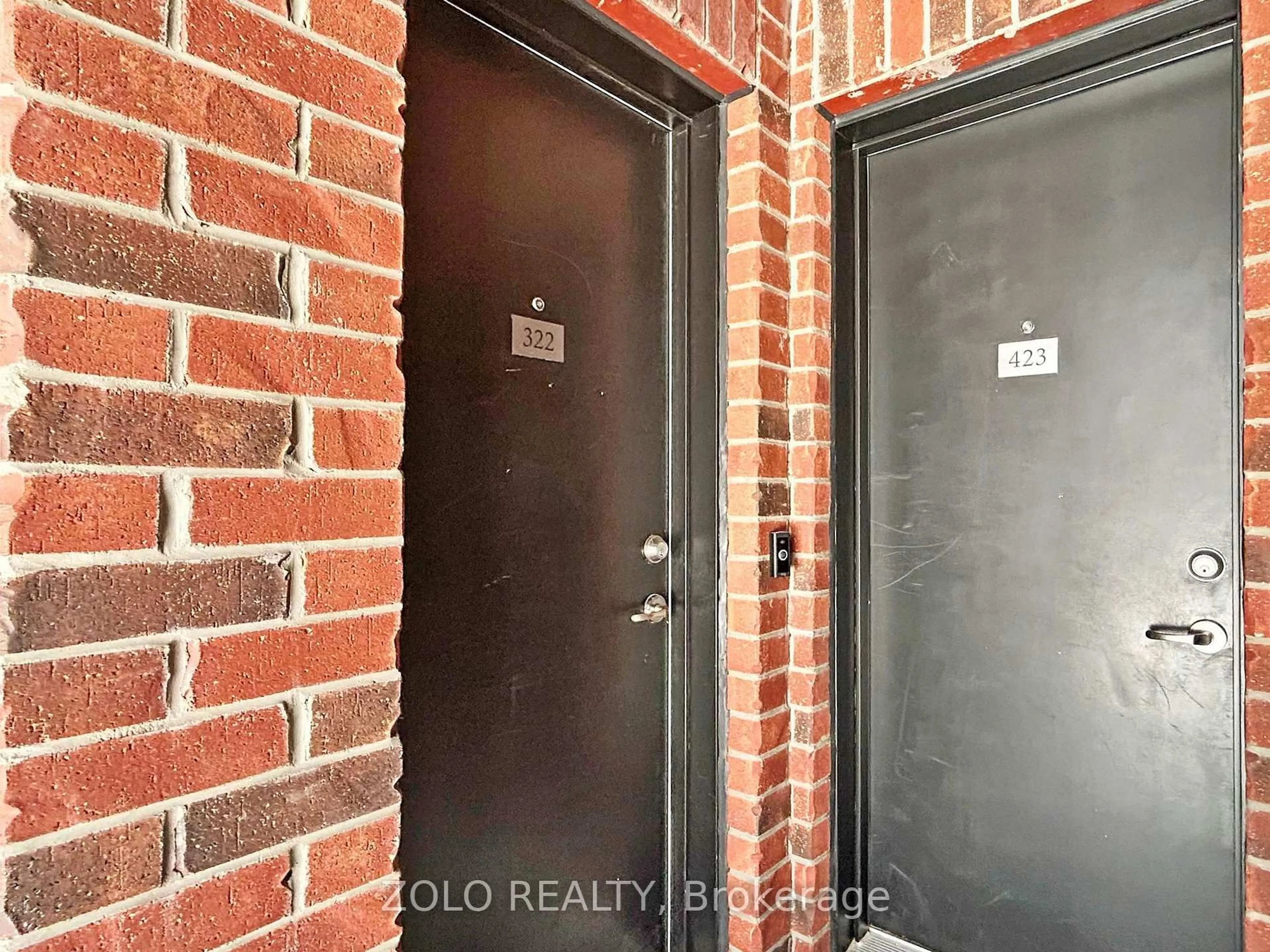 Indoor entryway for 15 Whitaker Way #322, Whitchurch-Stouffville Ontario L4A 0W5