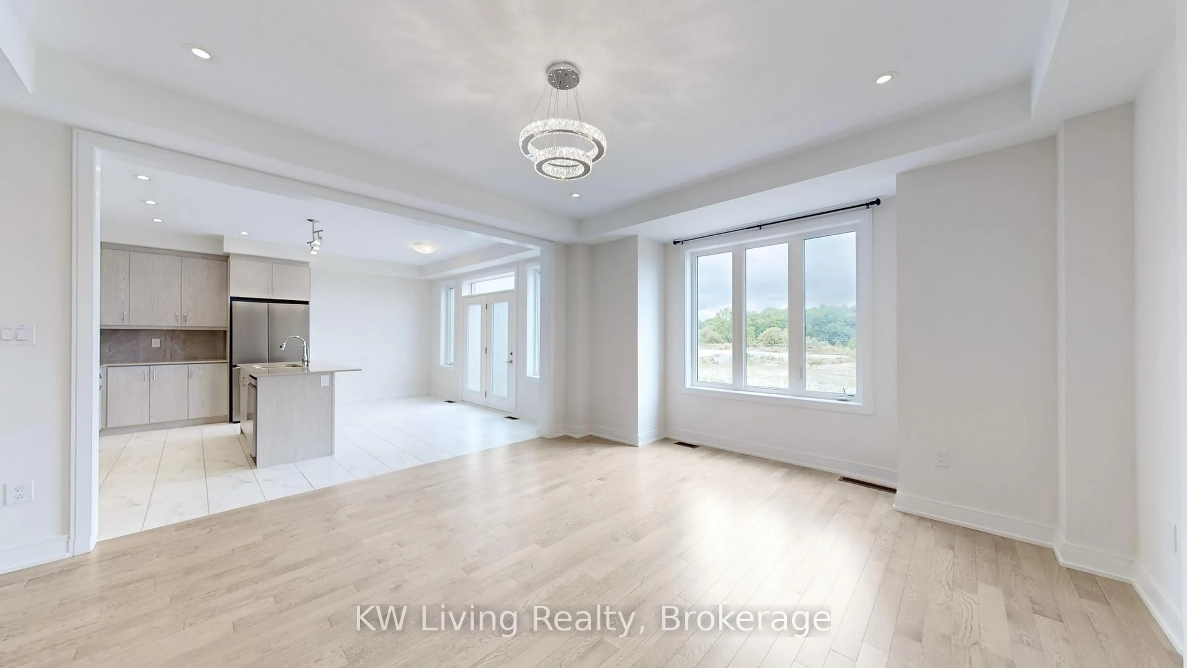 A pic of a room for 37 Kenneth Rogers Cres, East Gwillimbury Ontario L9N 0S3