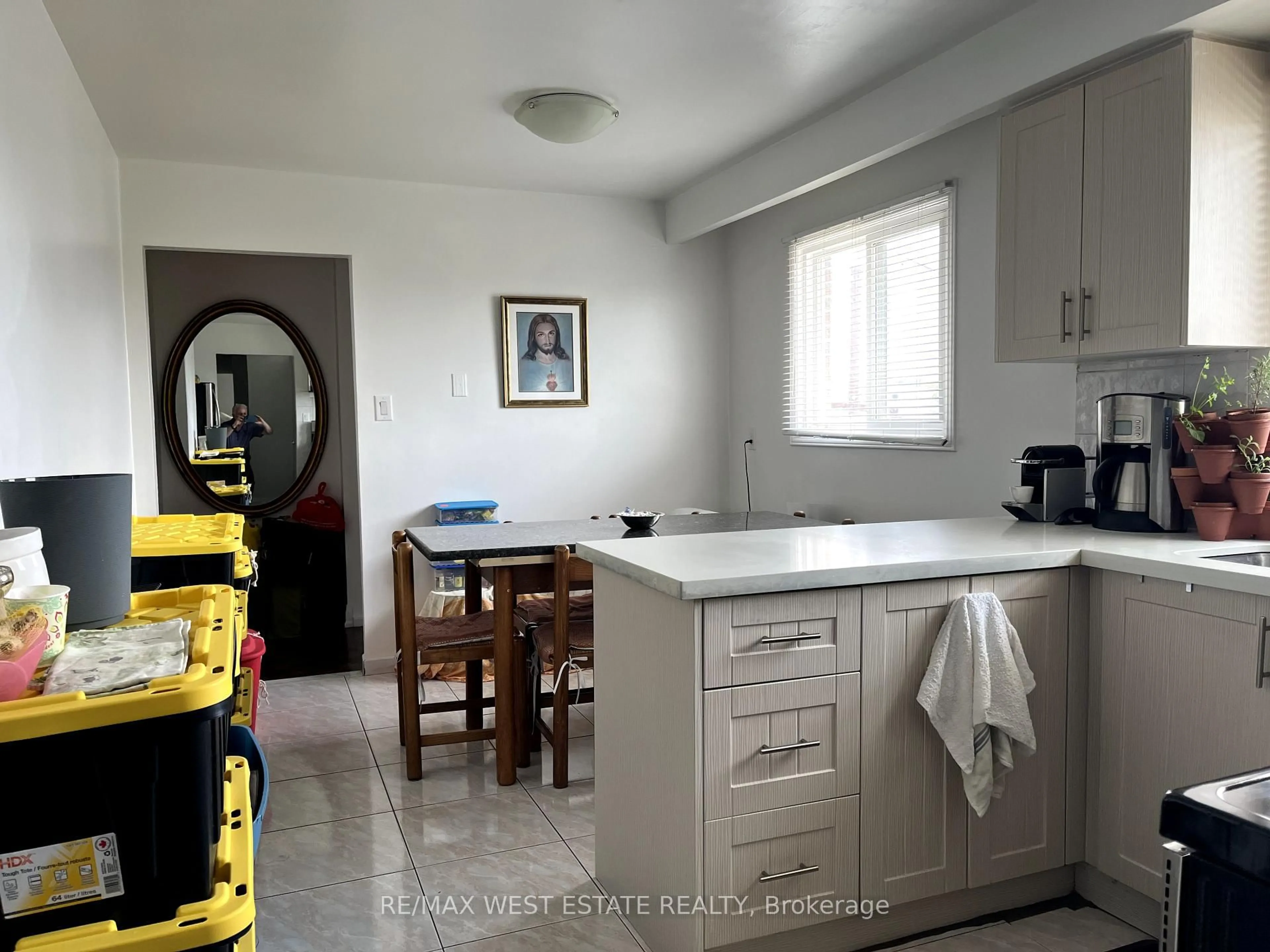 Unknown for 142 Aberdeen Ave, Vaughan Ontario L4L 1C2
