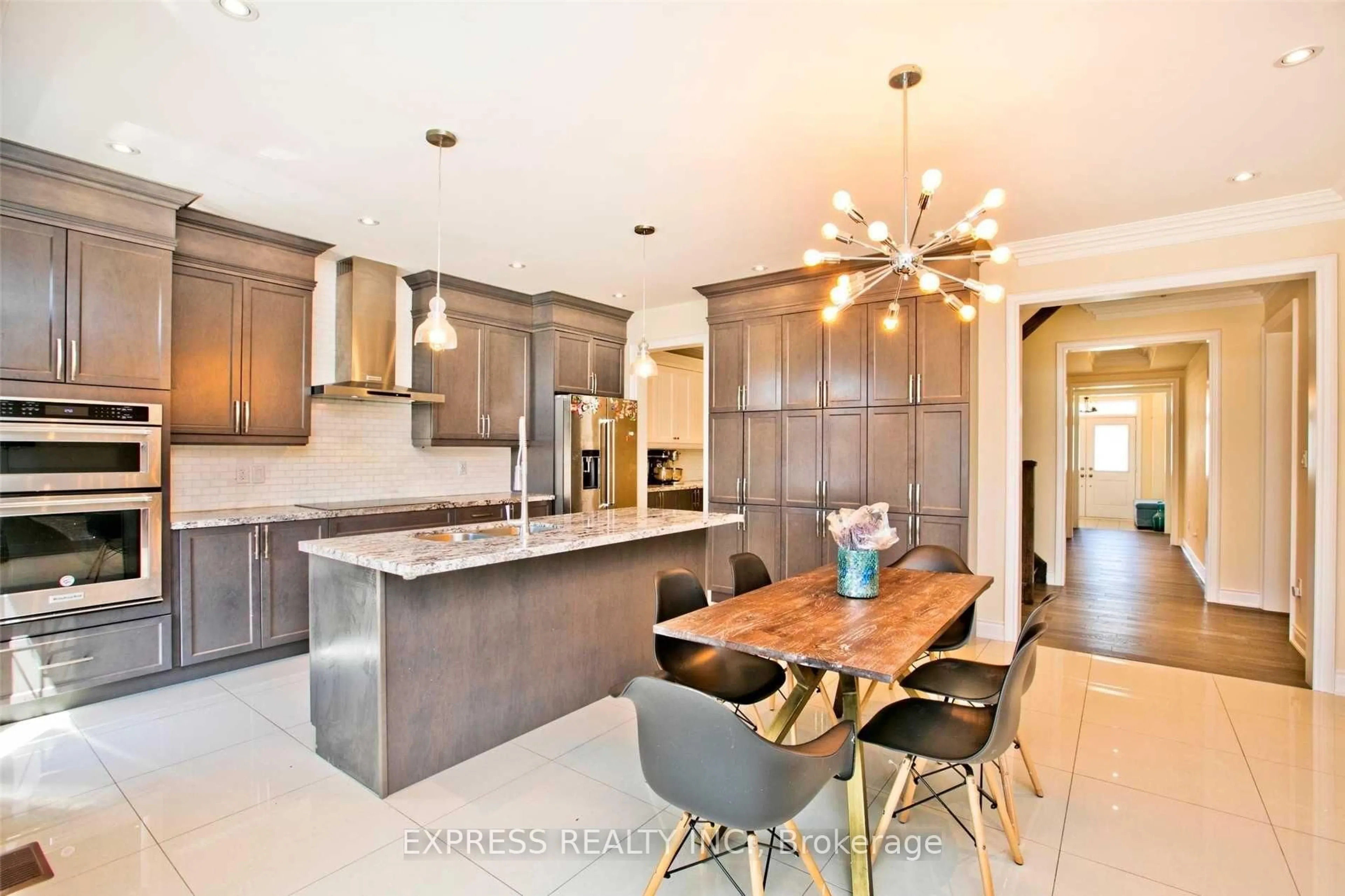 Contemporary kitchen, ceramic/tile floor for 37 Blazing Star St, East Gwillimbury Ontario L9N 0S2
