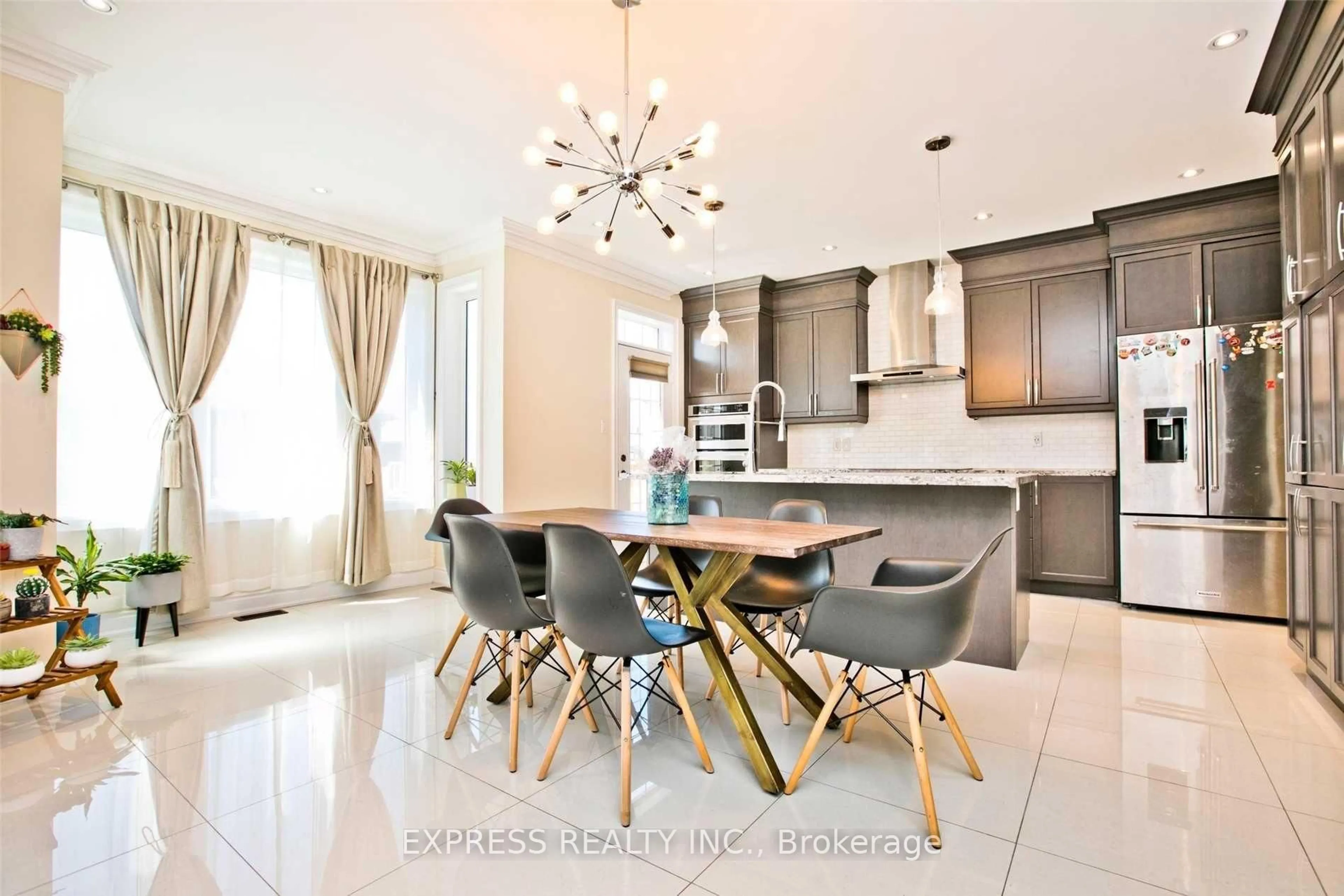 Unknown for 37 Blazing Star St, East Gwillimbury Ontario L9N 0S2