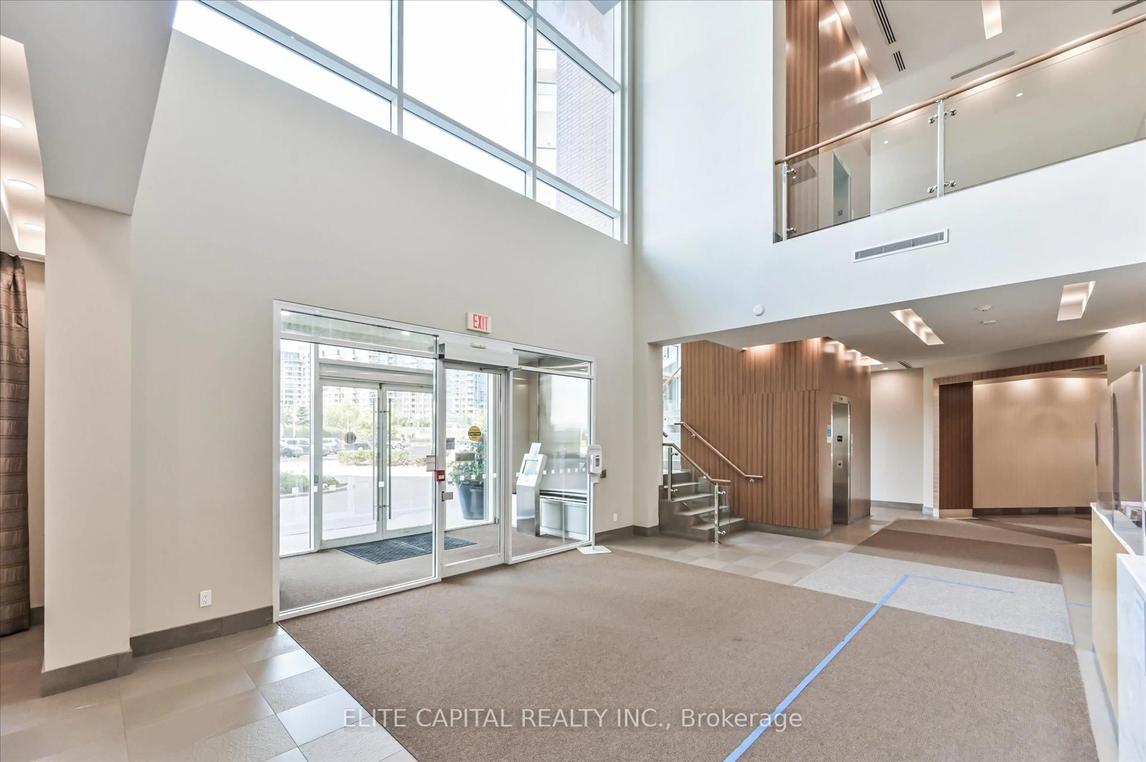 Indoor foyer for 60 South Town Centre Blvd #725, Markham Ontario L6G 0C5